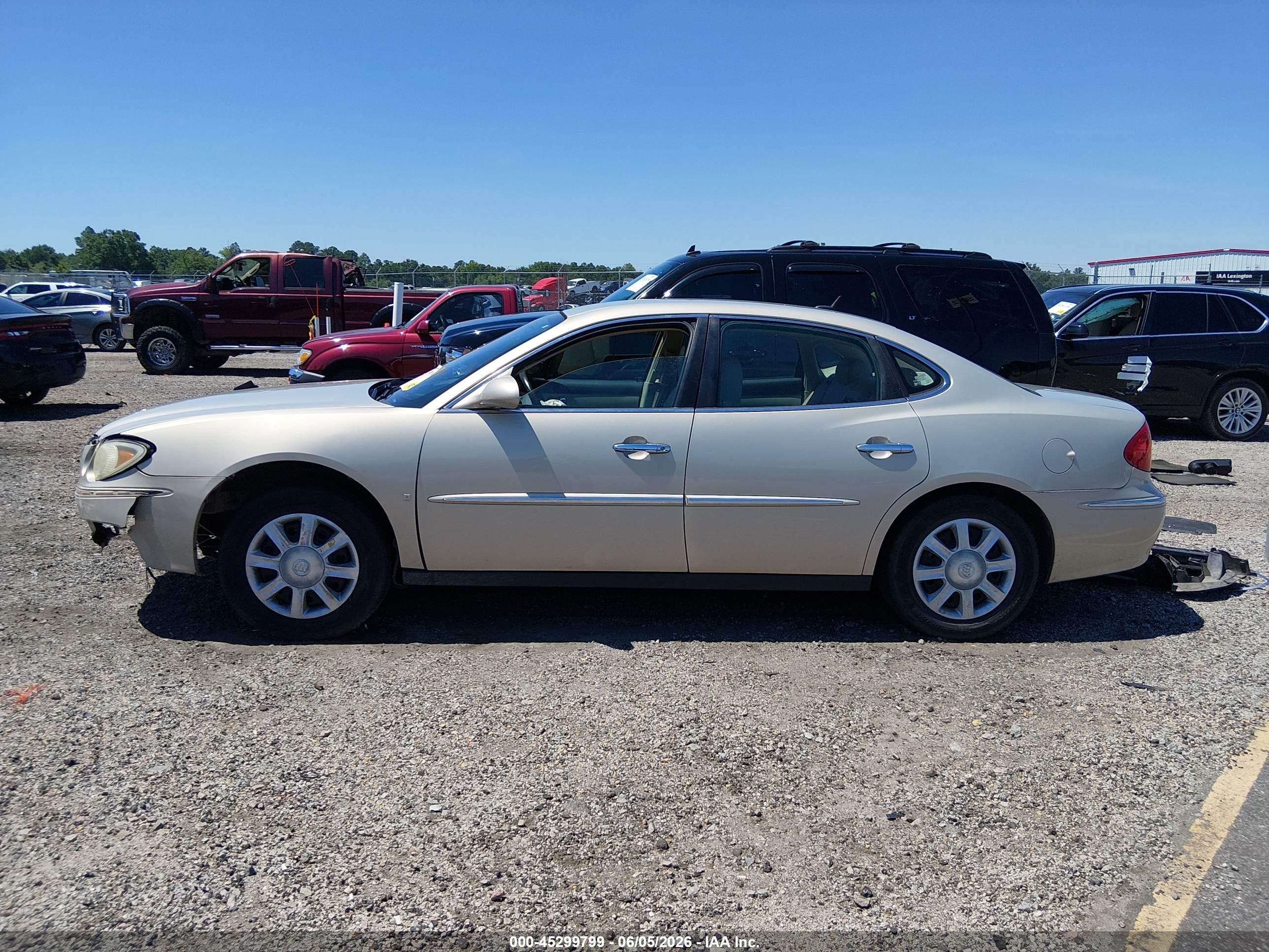 2008 Buick Lacrosse Cx Cream vin: 2G4WC582981197055