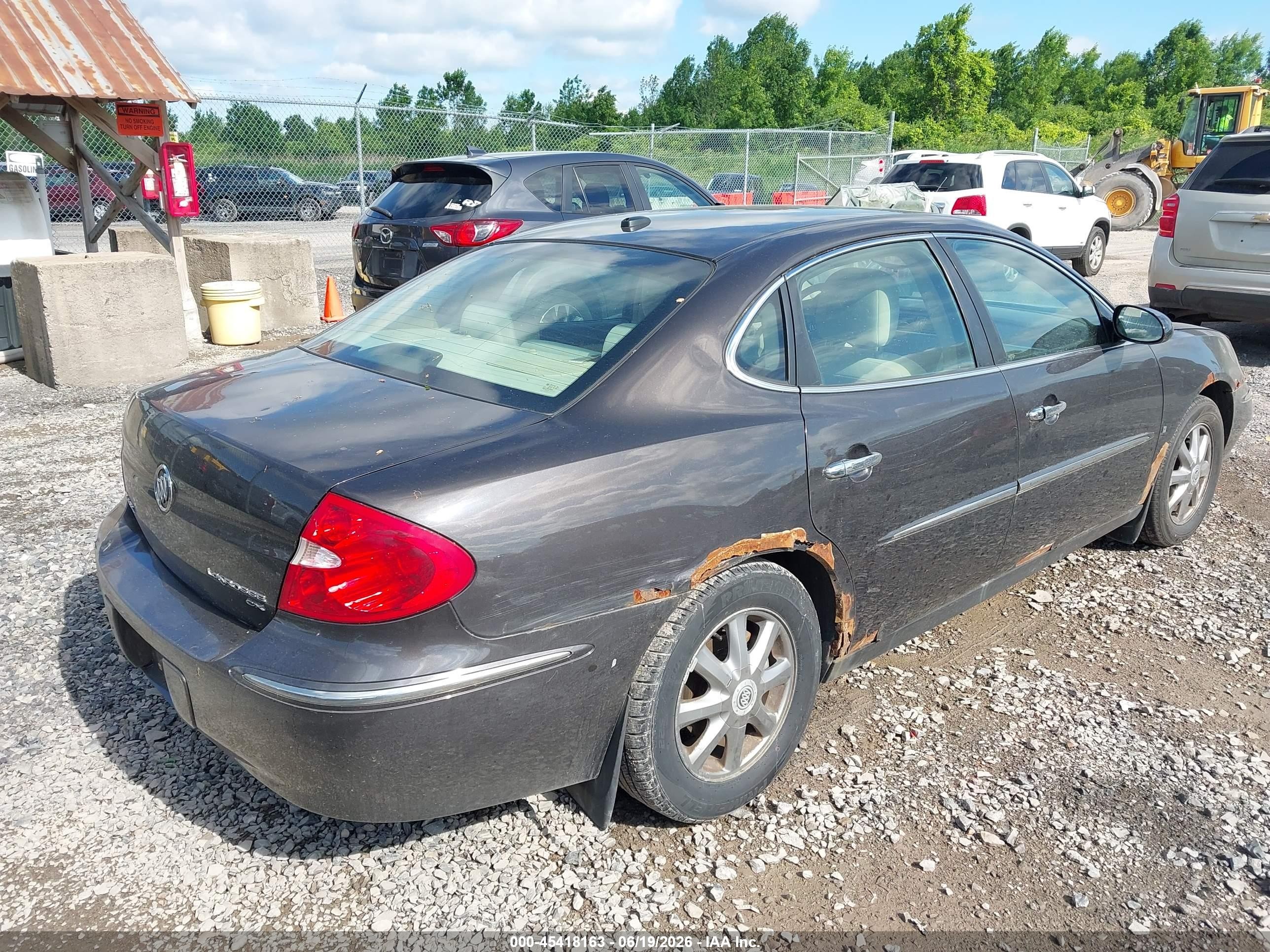 2009 Buick Lacrosse Cx Black vin: 2G4WC582991262374