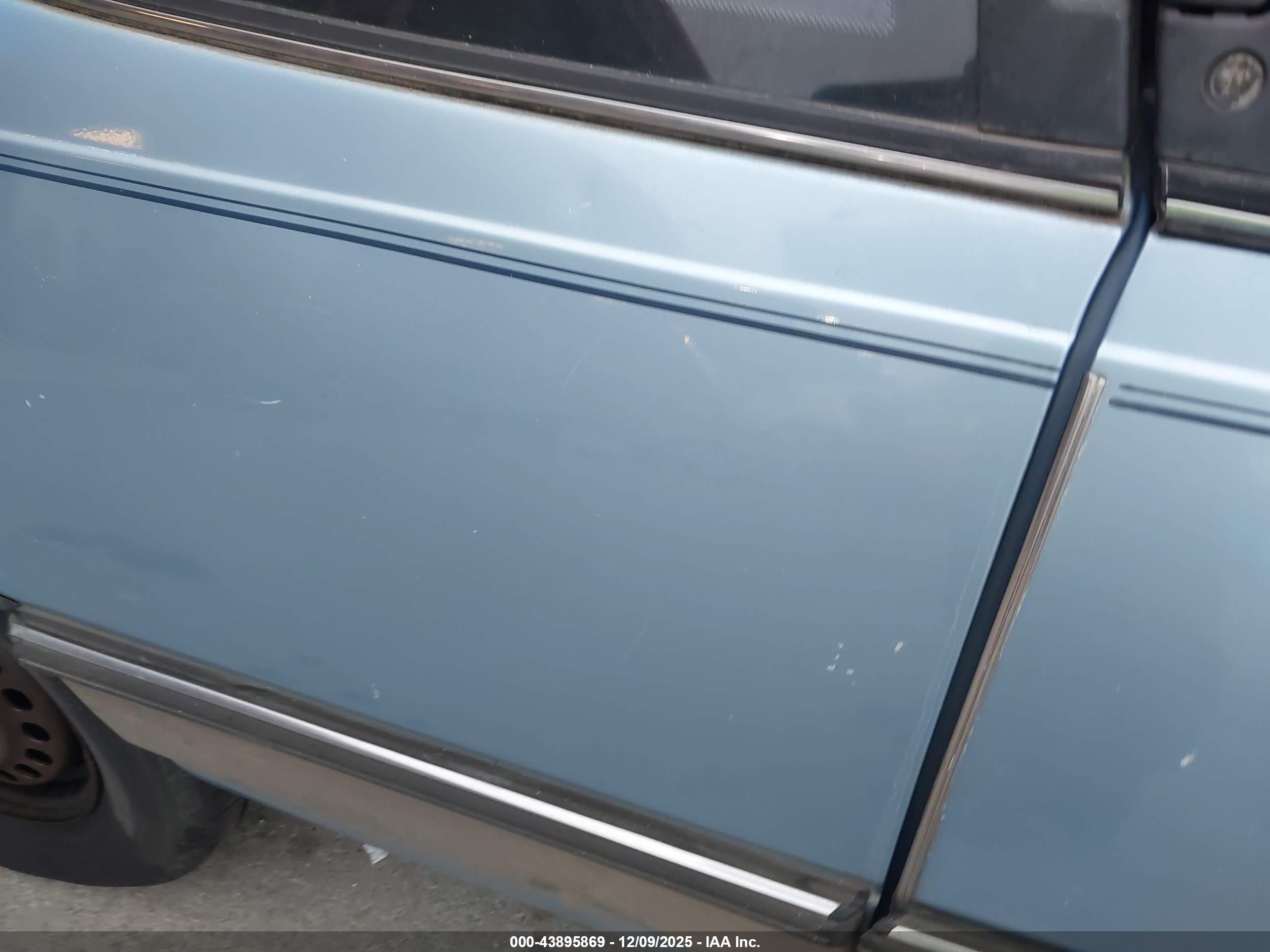 1989 Buick Regal Limited Light Blue vin: 2G4WD14W5K1420178