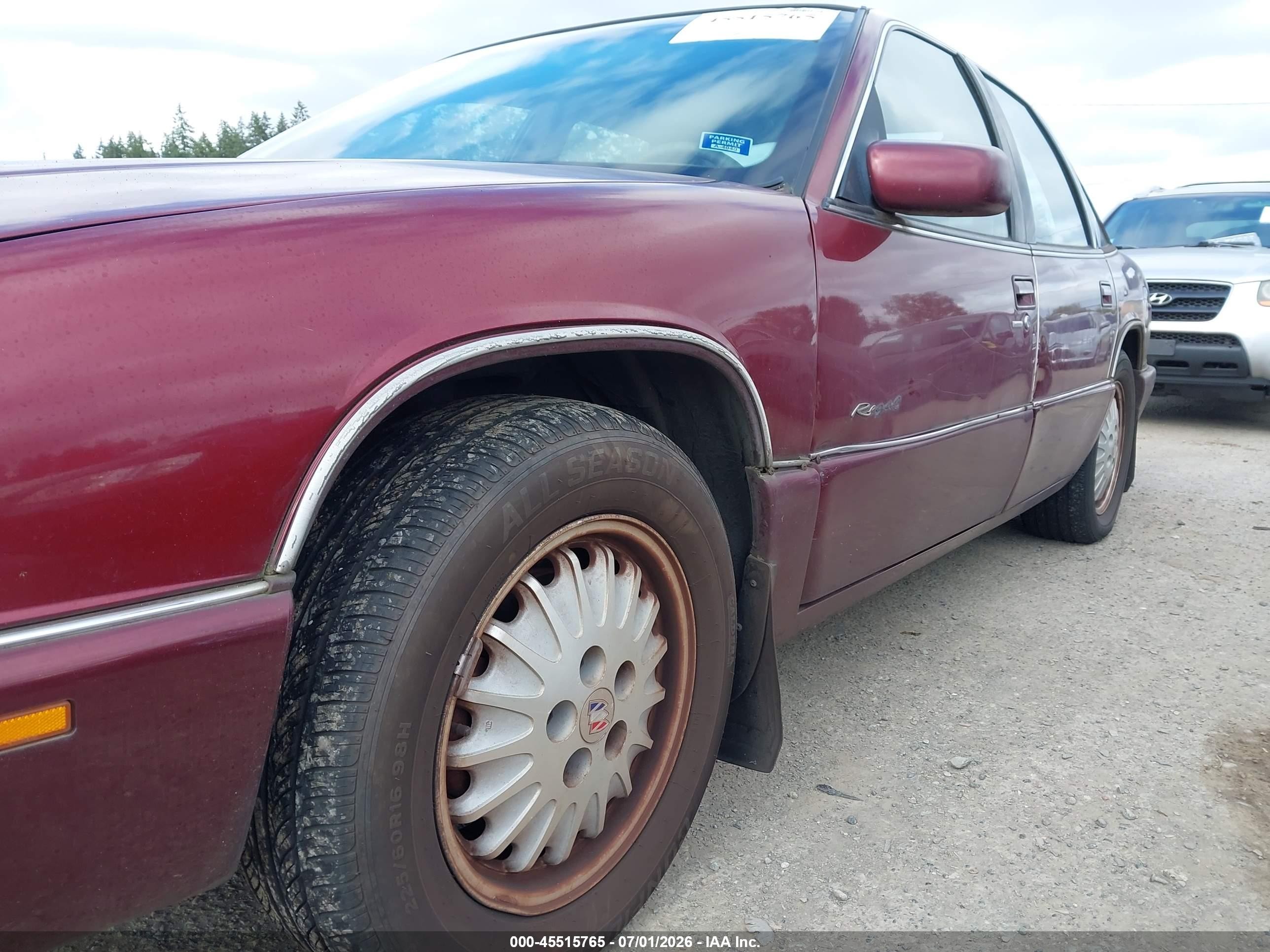 1996 Buick Regal Limited Red vin: 2G4WD52K5T1403079