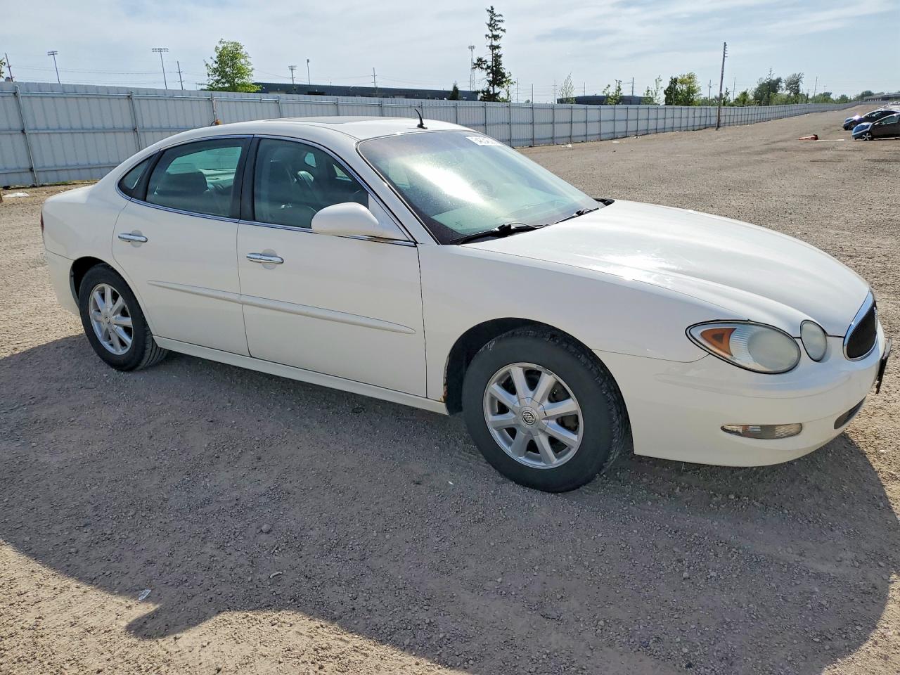 2005 Buick Lacrosse Cxl White vin: 2G4WD532051221291