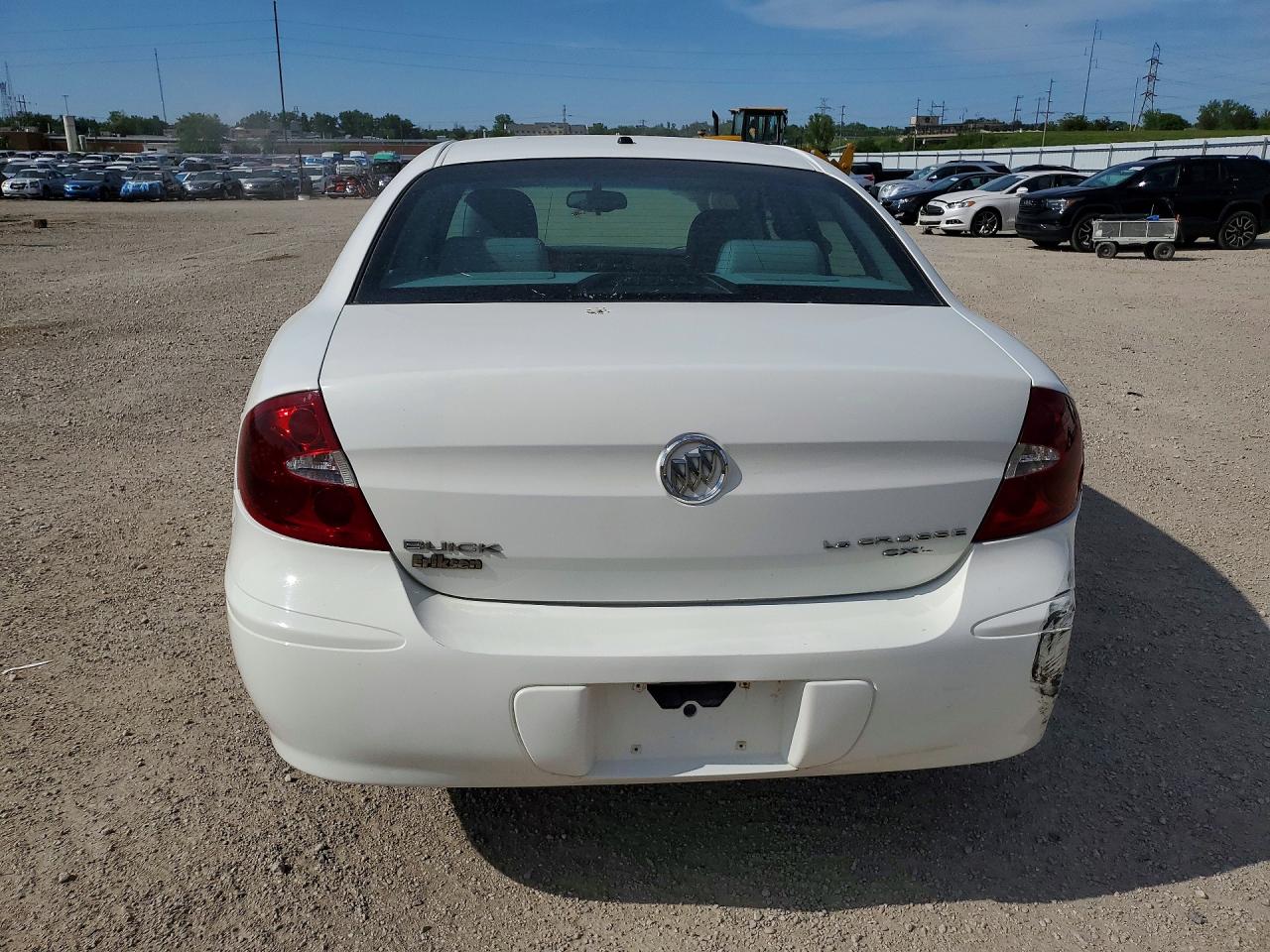 2005 Buick Lacrosse Cxl White vin: 2G4WD532051221291