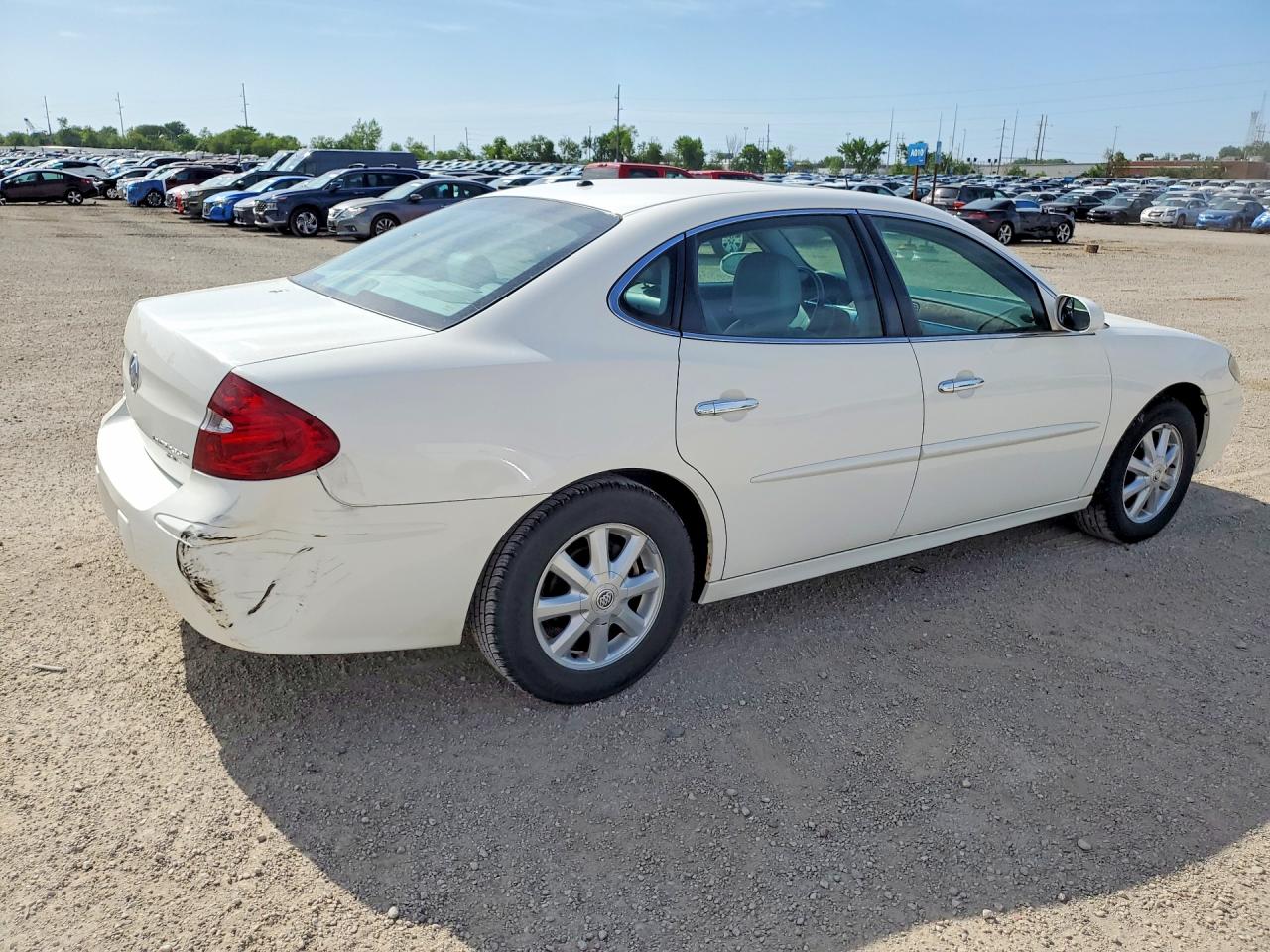 2005 Buick Lacrosse Cxl White vin: 2G4WD532051221291