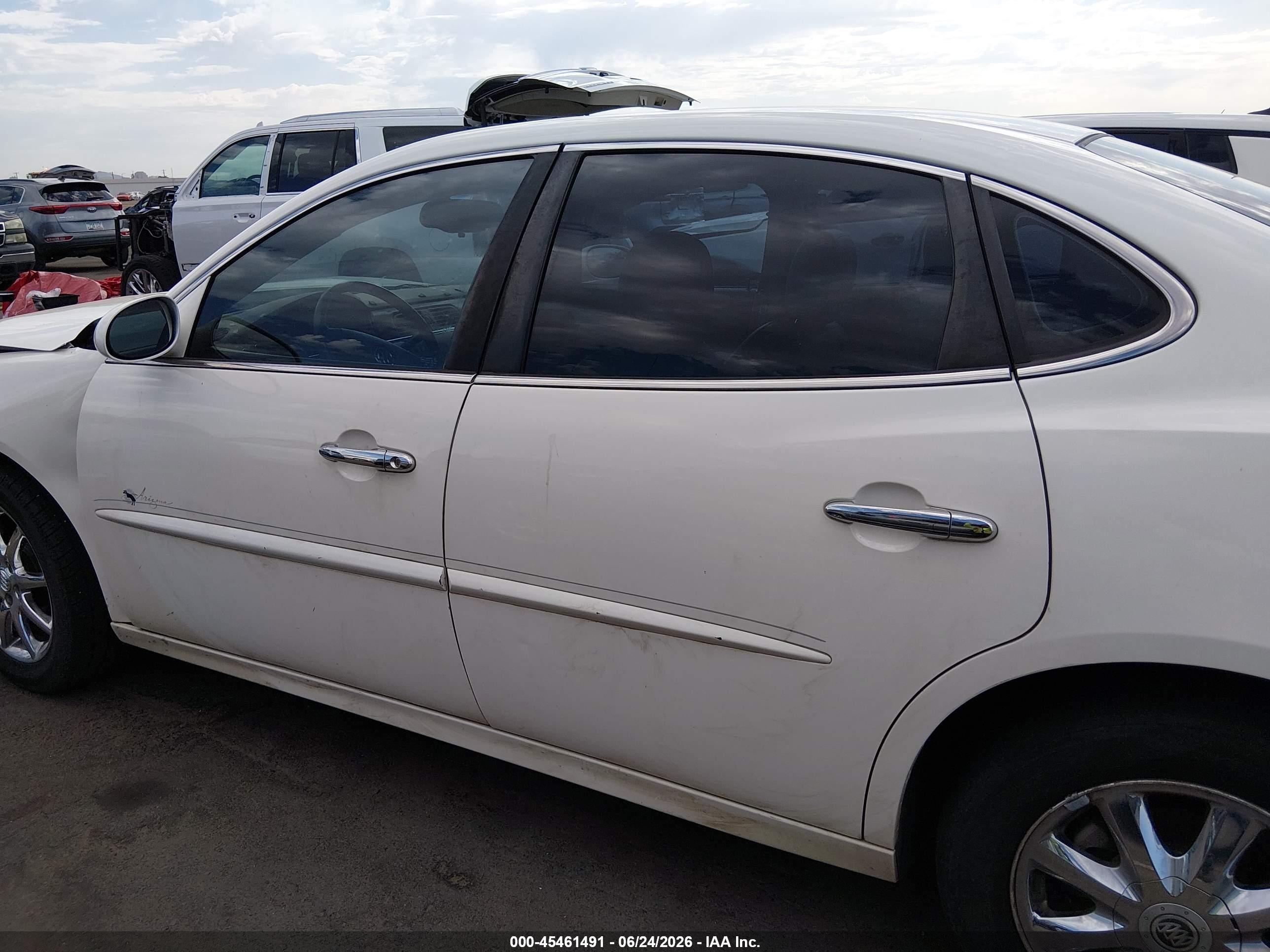 2005 Buick Lacrosse Cxl White vin: 2G4WD532051226006