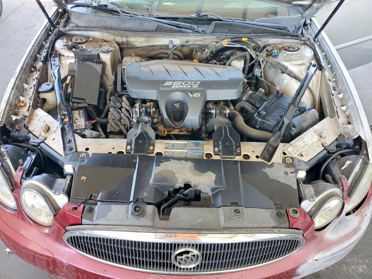 2005 Buick Lacrosse Cxl Two Tone vin: 2G4WD532151190701