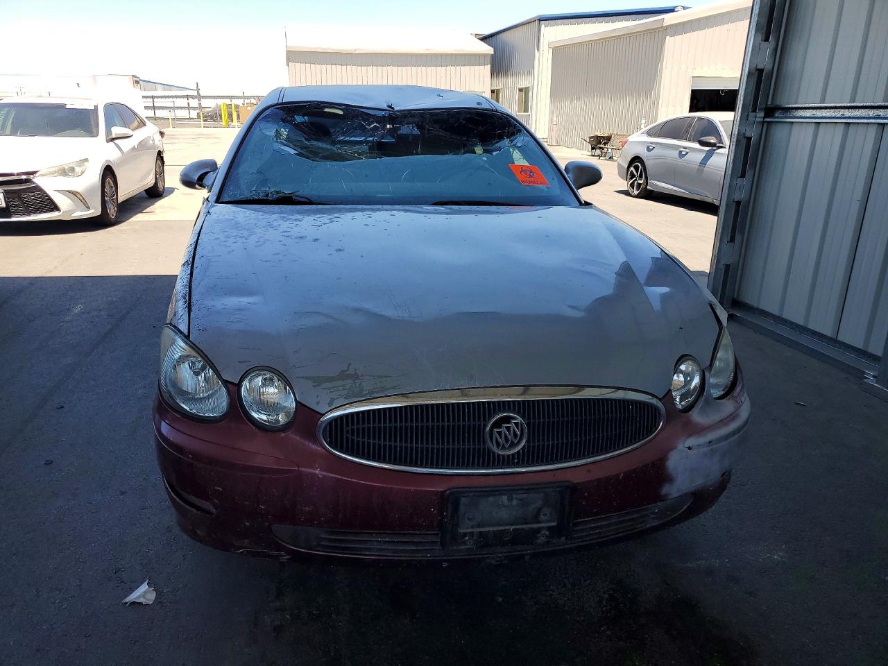 2005 Buick Lacrosse Cxl Two Tone vin: 2G4WD532151190701