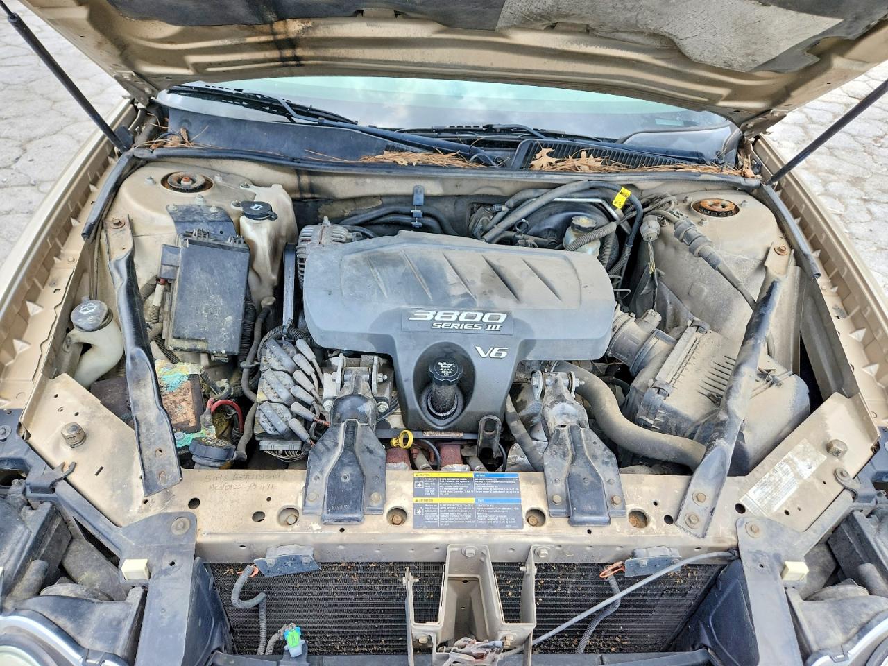 2005 Buick Lacrosse Cxl Beige vin: 2G4WD532151285162