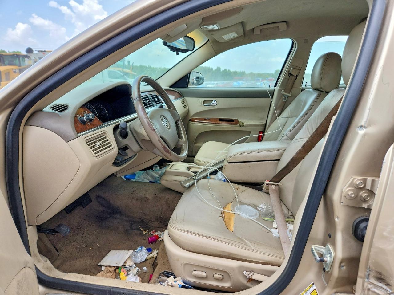 2005 Buick Lacrosse Cxl Beige vin: 2G4WD532151285162