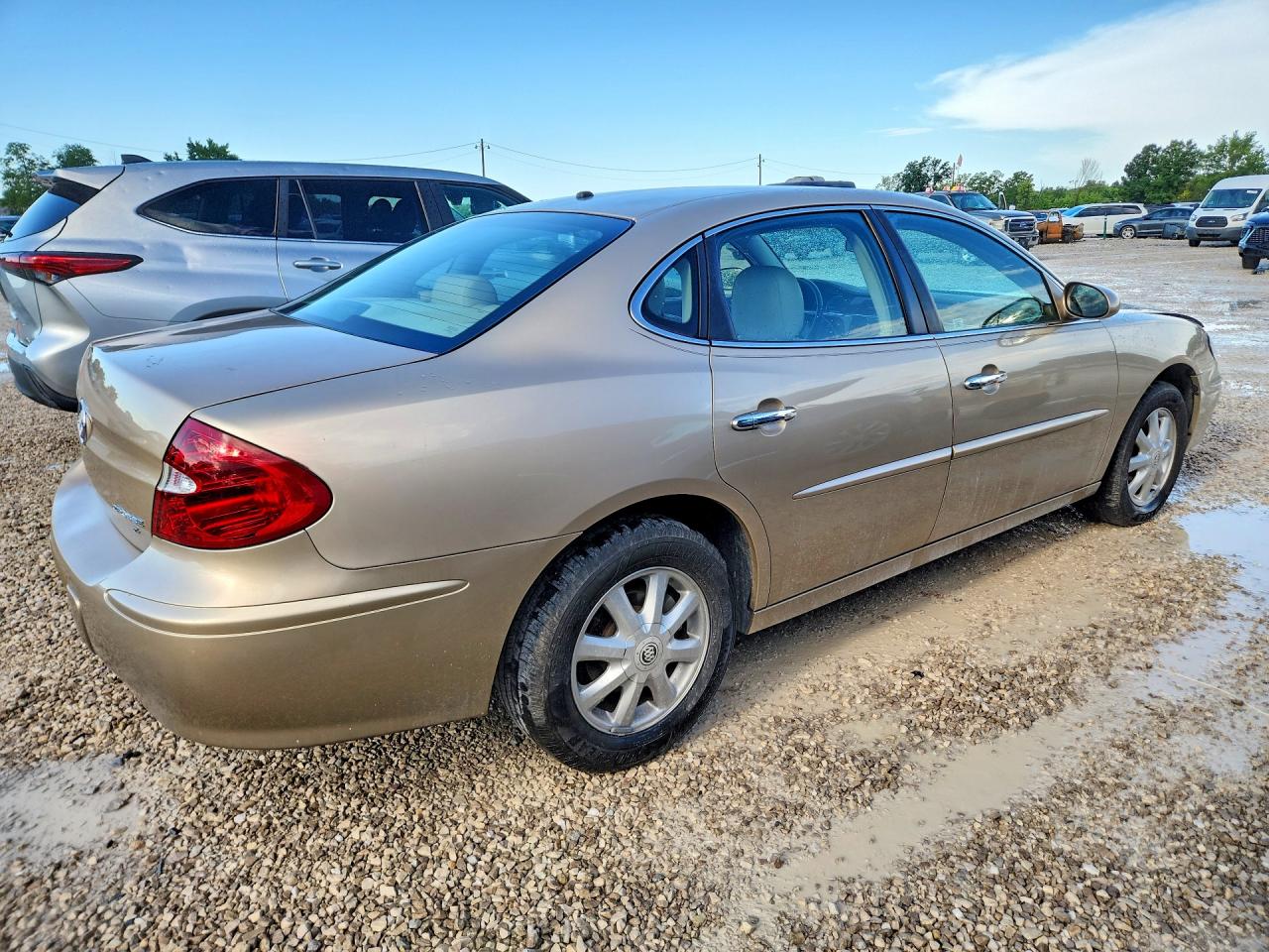 2005 Buick Lacrosse Золотой vin: 2G4WD532751260590