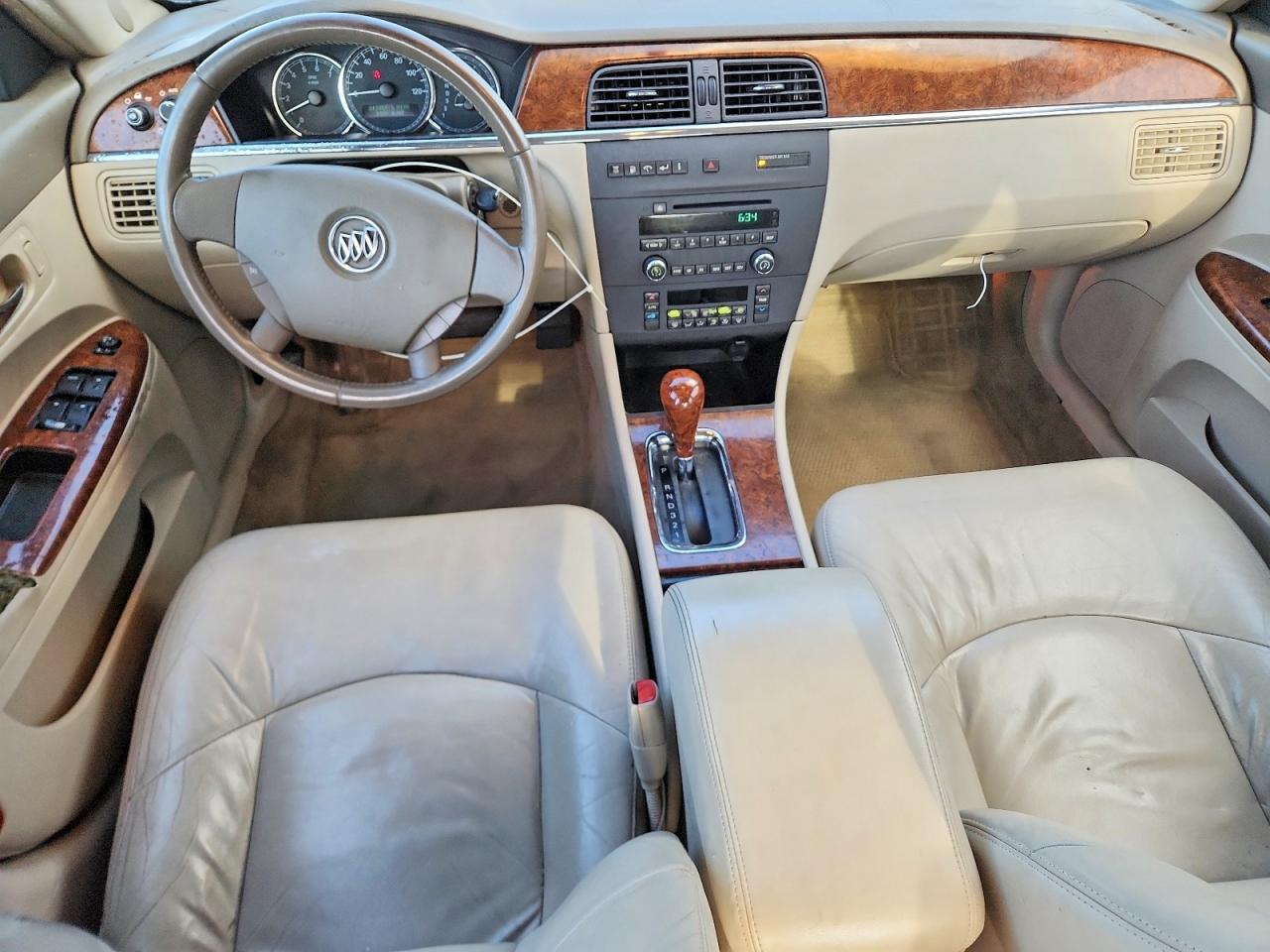 2005 Buick Lacrosse Золотой vin: 2G4WD532751260590