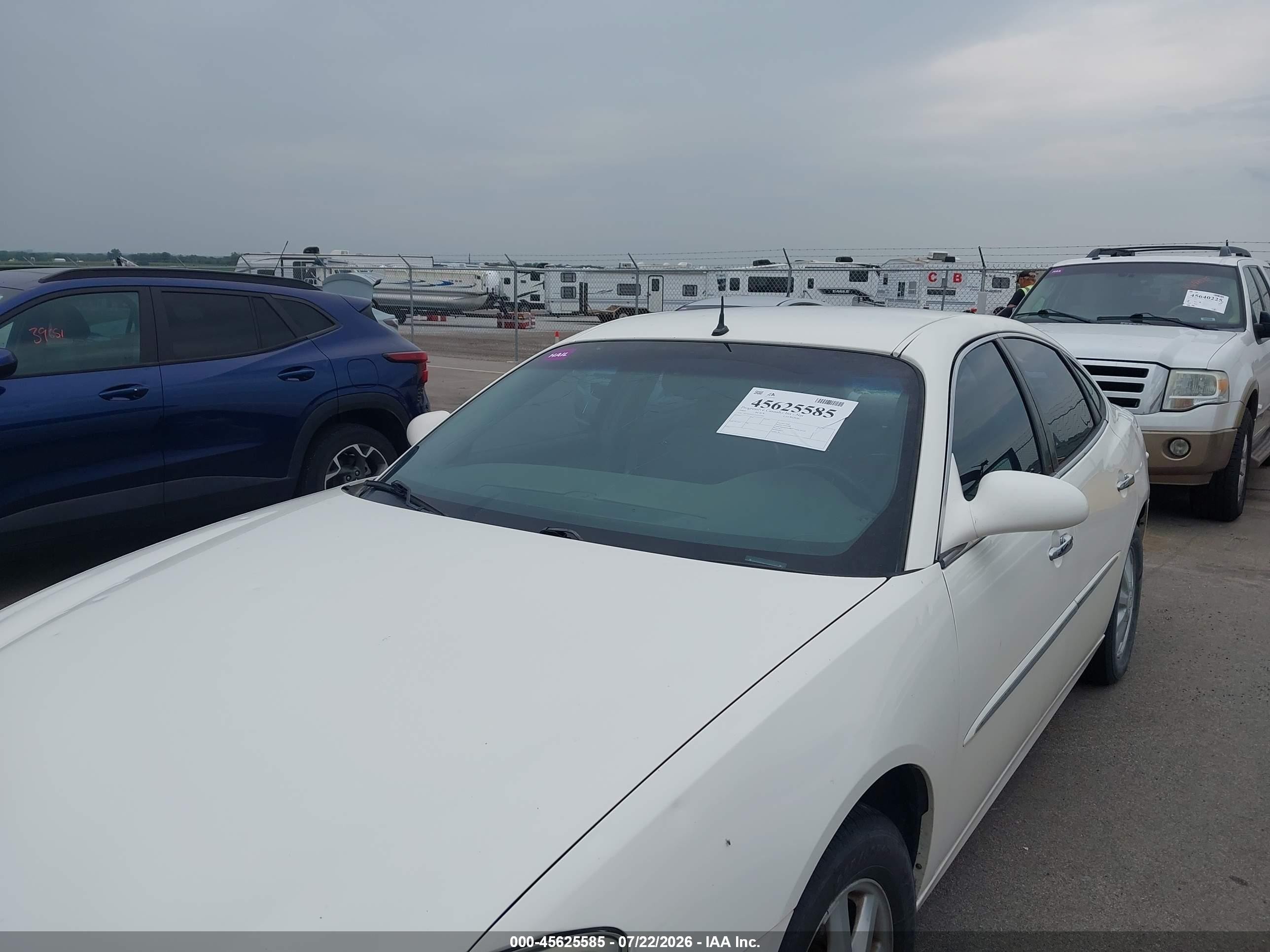 2005 Buick Lacrosse Cxl White vin: 2G4WD532751277941