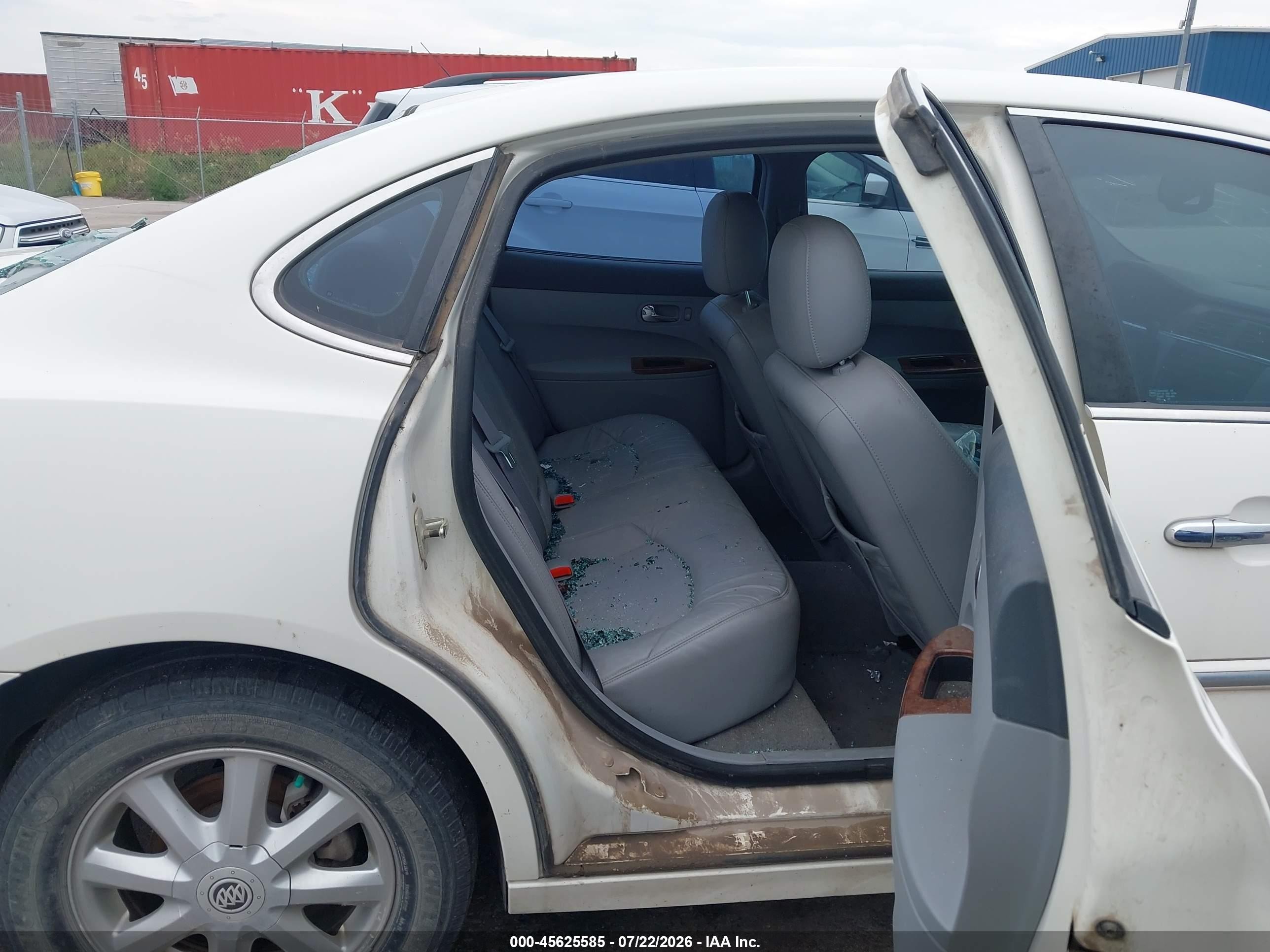 2005 Buick Lacrosse Cxl White vin: 2G4WD532751277941