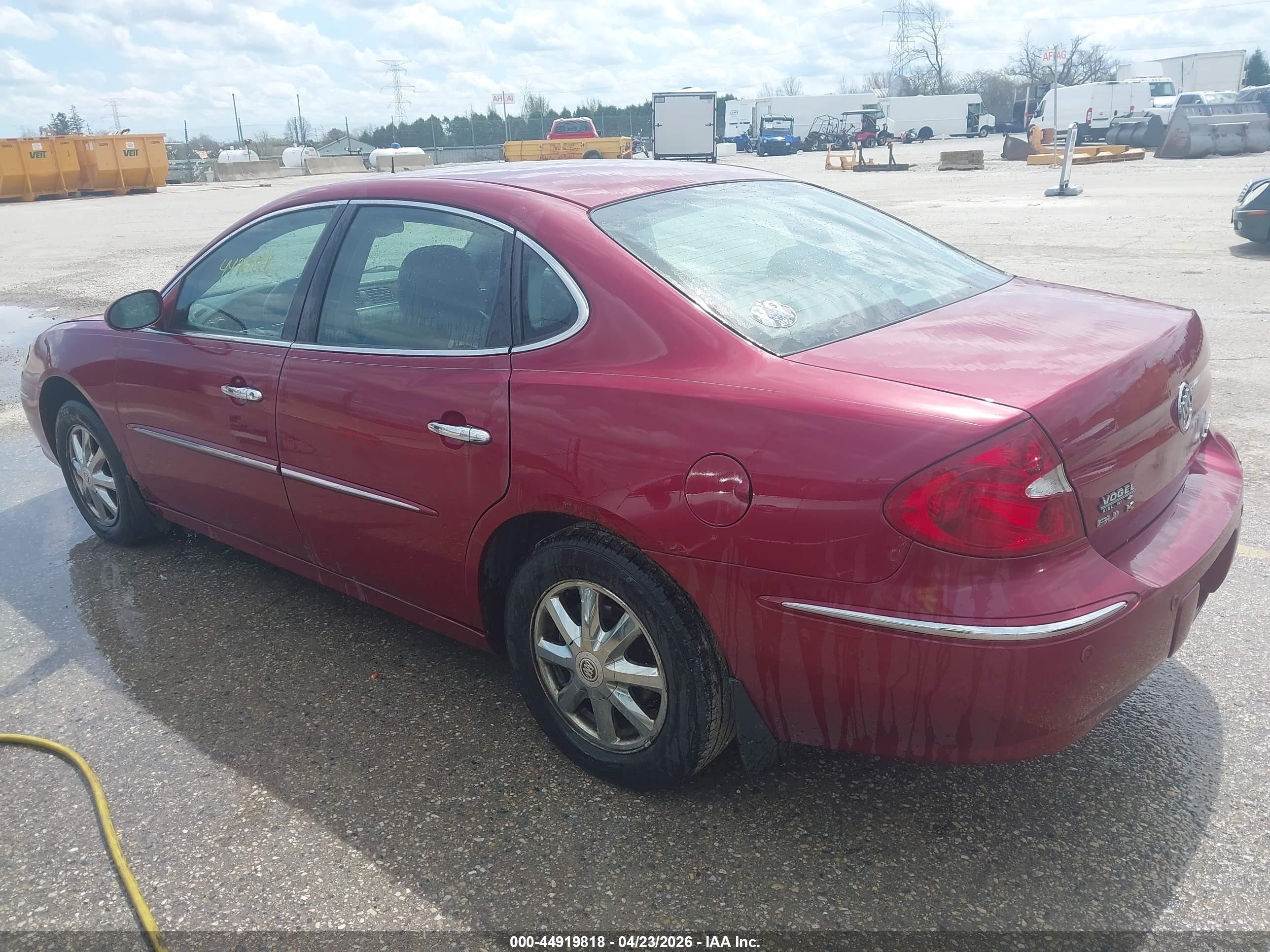 2005 Buick Lacrosse Cxl Red vin: 2G4WD532851324040