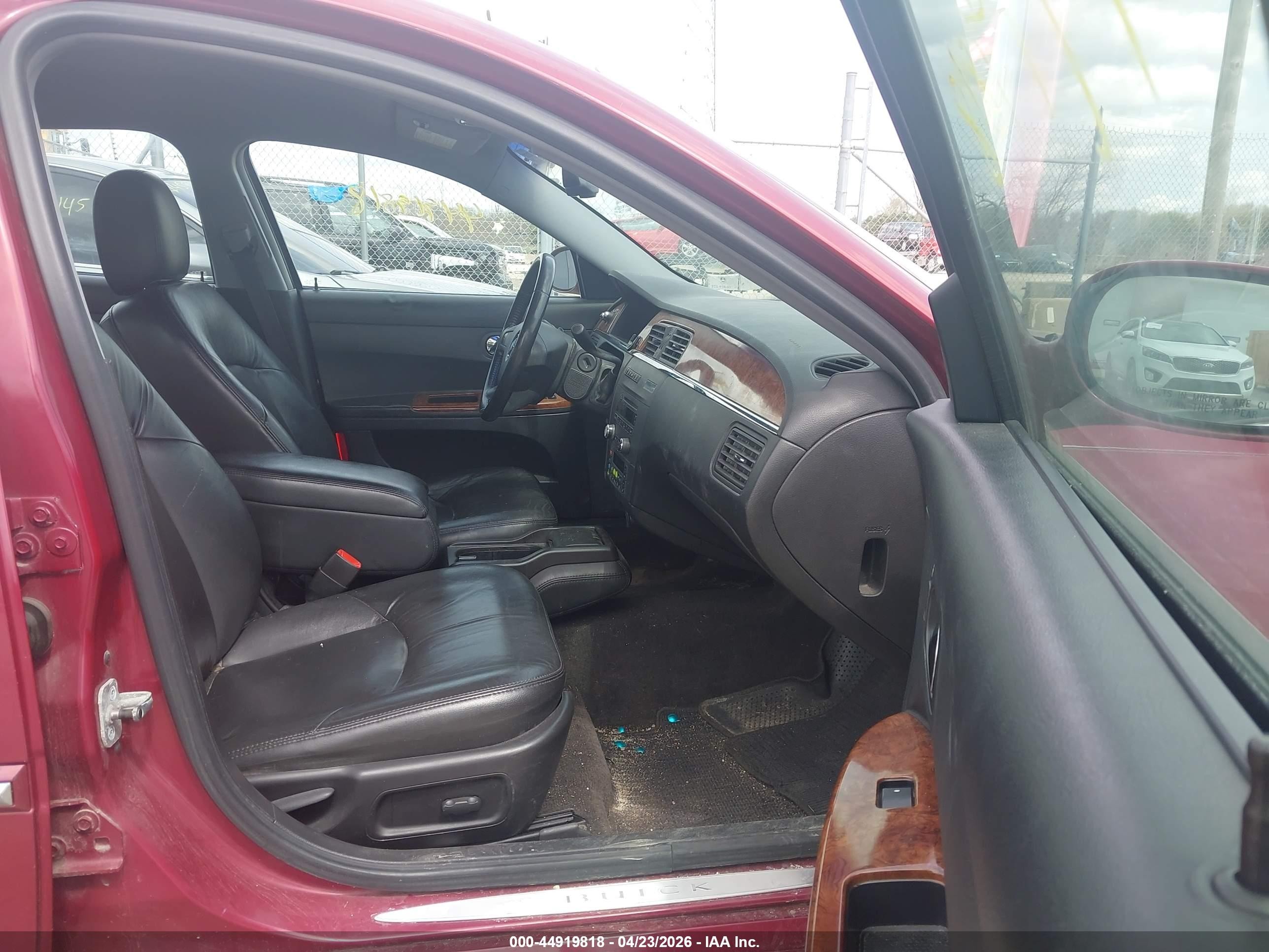 2005 Buick Lacrosse Cxl Red vin: 2G4WD532851324040