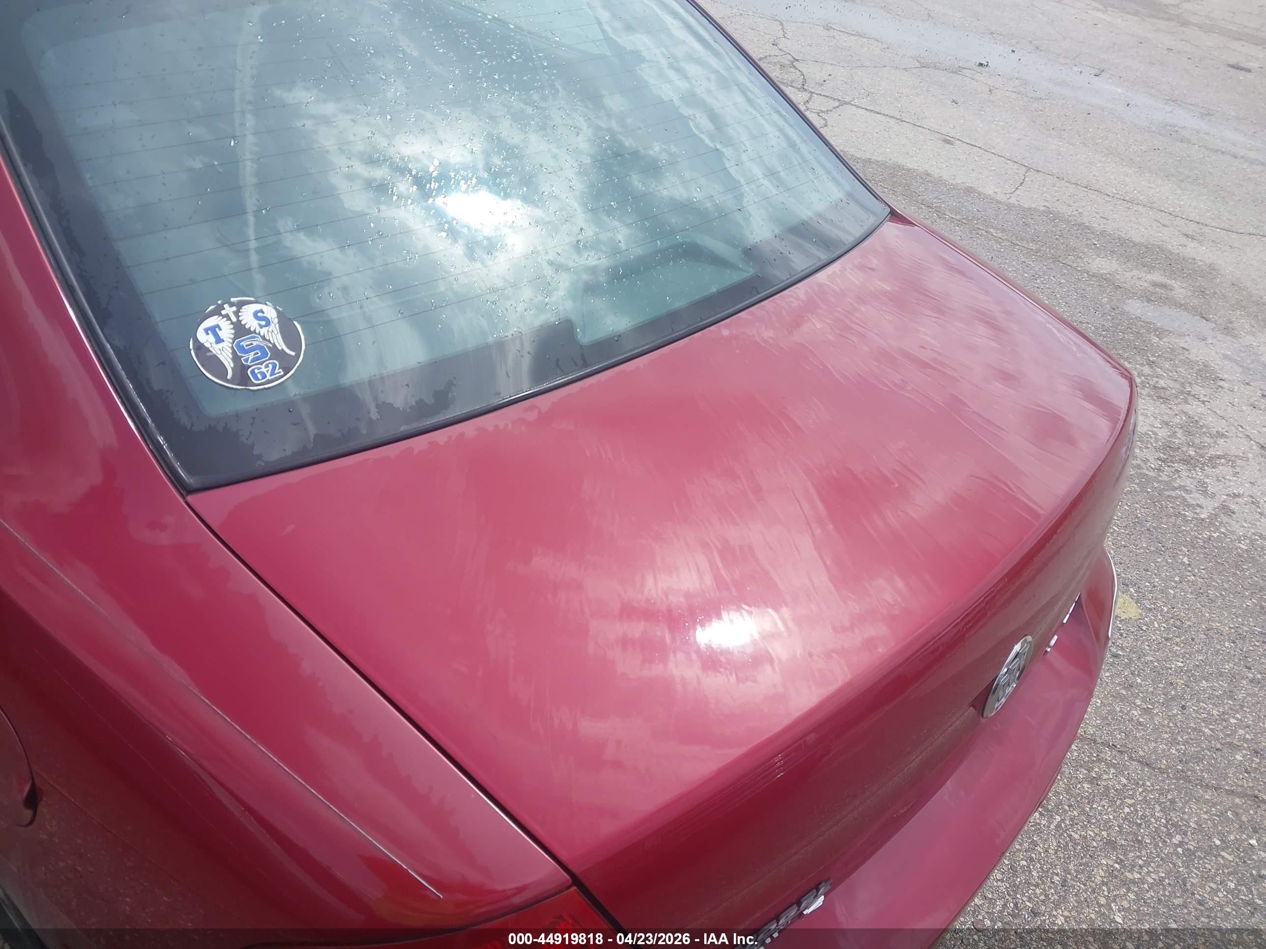 2005 Buick Lacrosse Cxl Red vin: 2G4WD532851324040