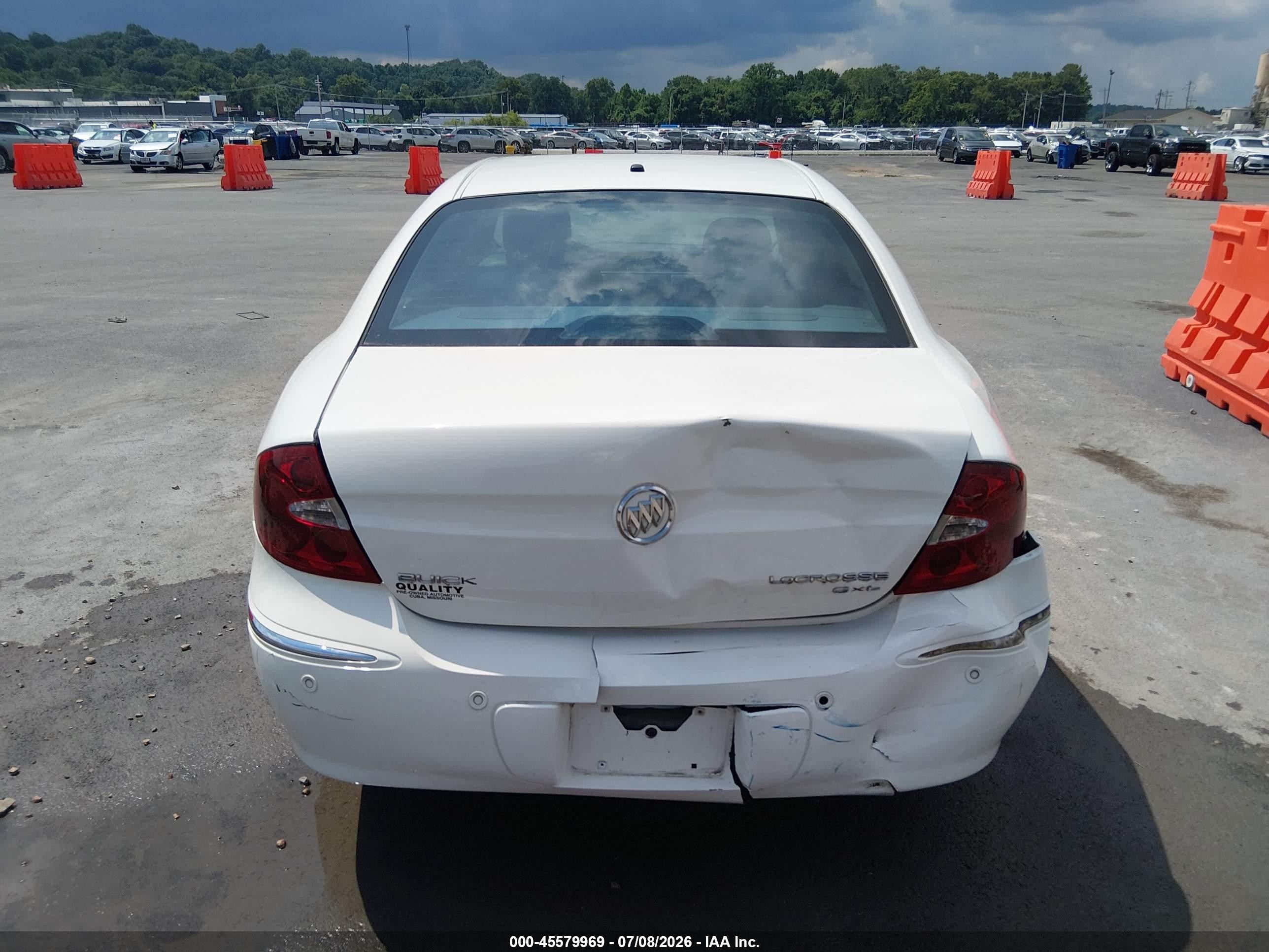 2005 Buick Lacrosse Cxl Белый vin: 2G4WD532951224805