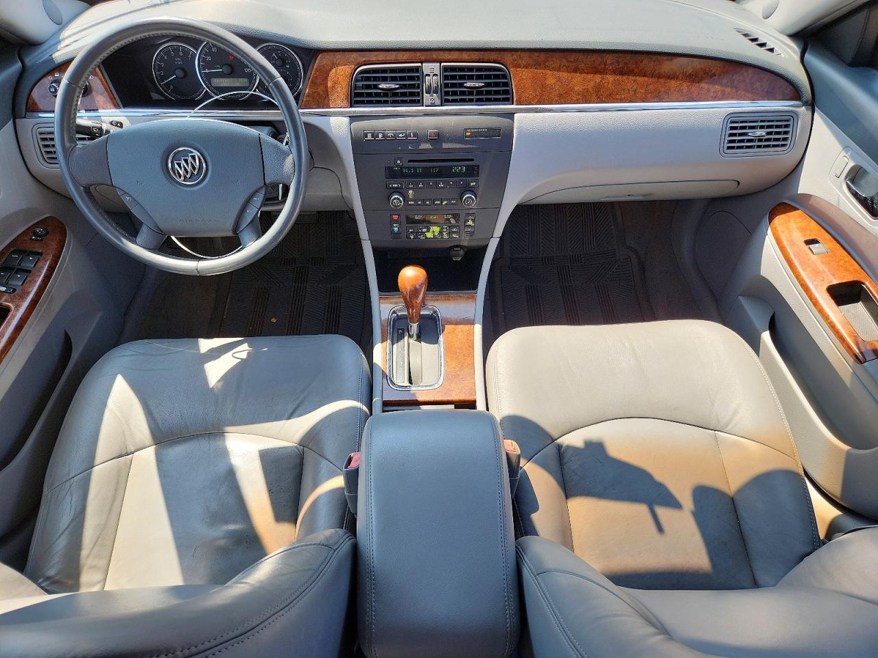 2005 Buick Lacrosse Cxl Red vin: 2G4WD532951247730