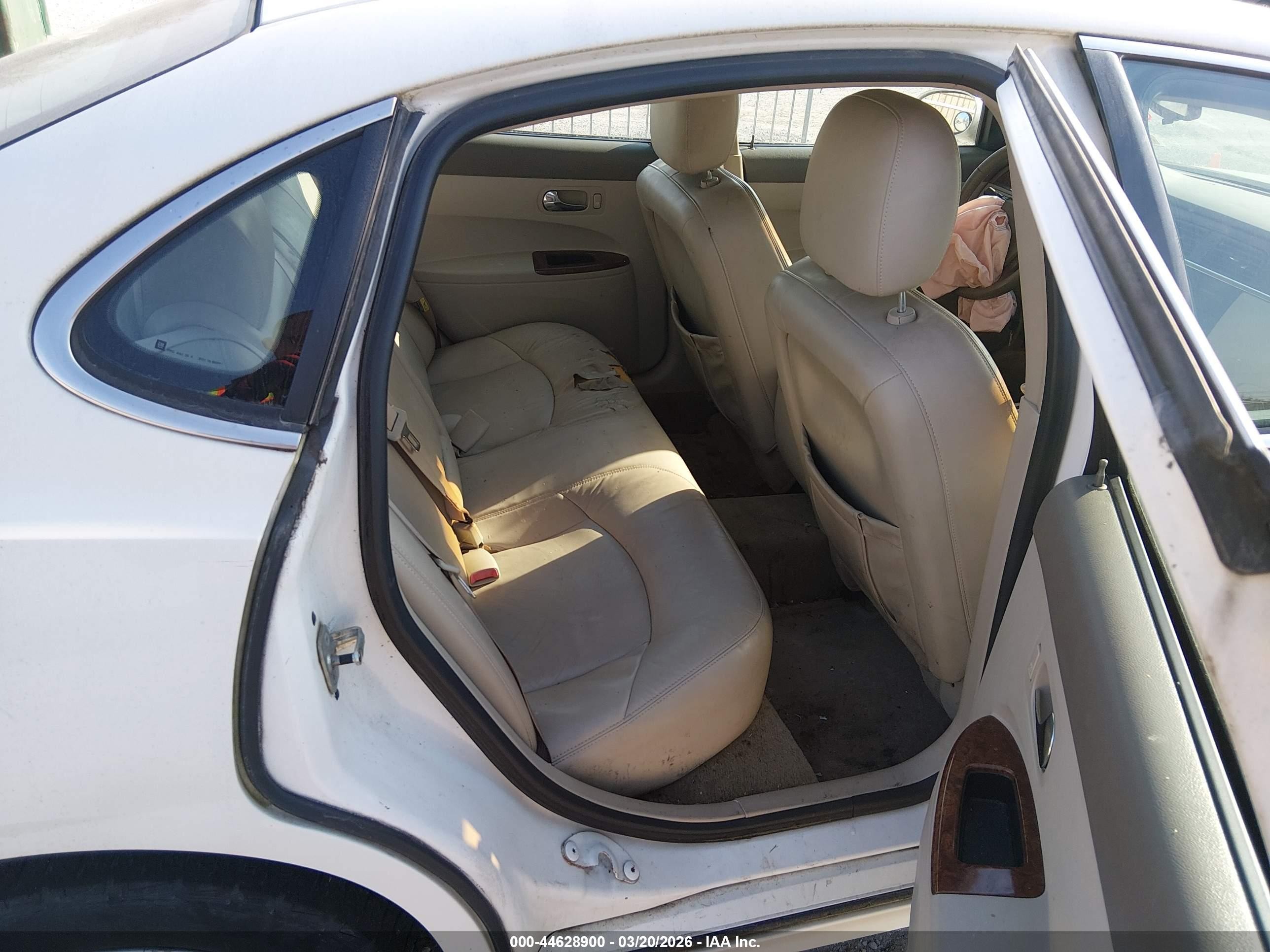 2005 Buick Lacrosse Cxl White vin: 2G4WD532X51235831