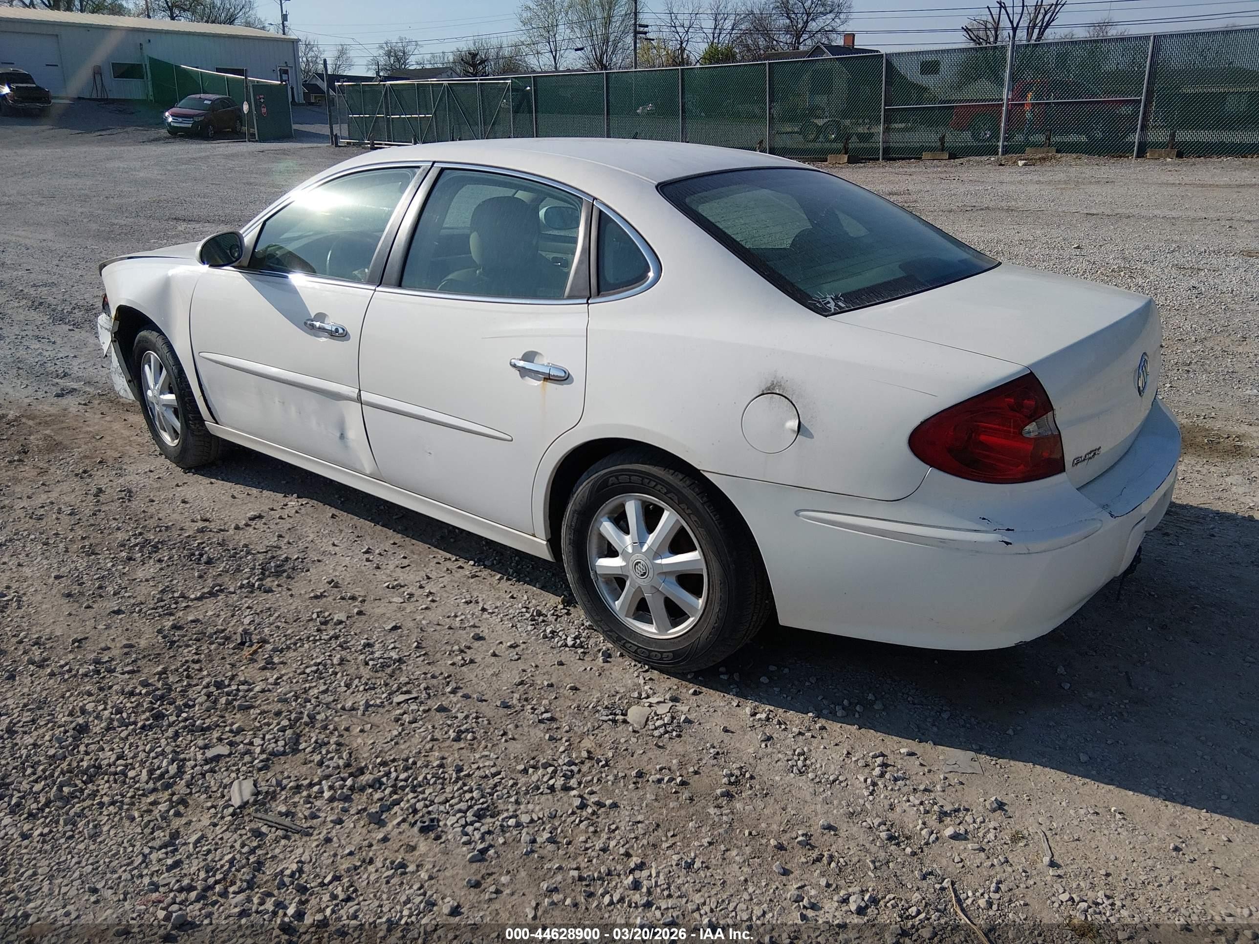 2005 Buick Lacrosse Cxl White vin: 2G4WD532X51235831