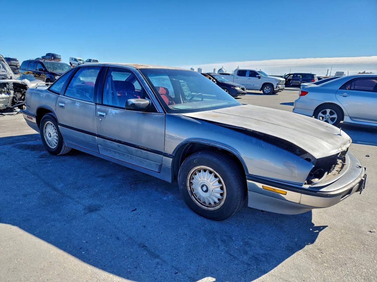 1992 Buick Regal Limited Silver vin: 2G4WD54L0N1421501
