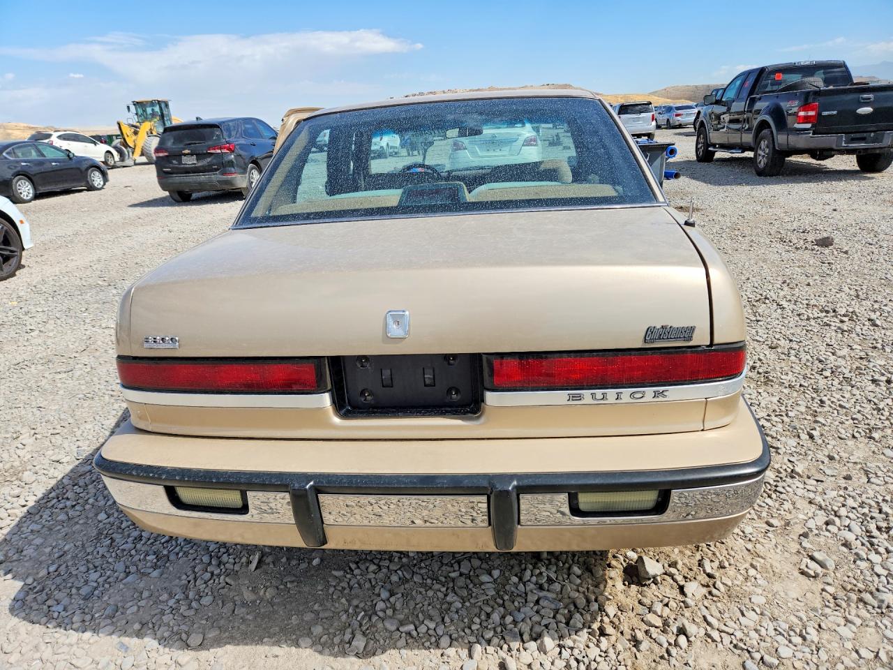 1992 Buick Regal Limited Tan vin: 2G4WD54L4N1440472