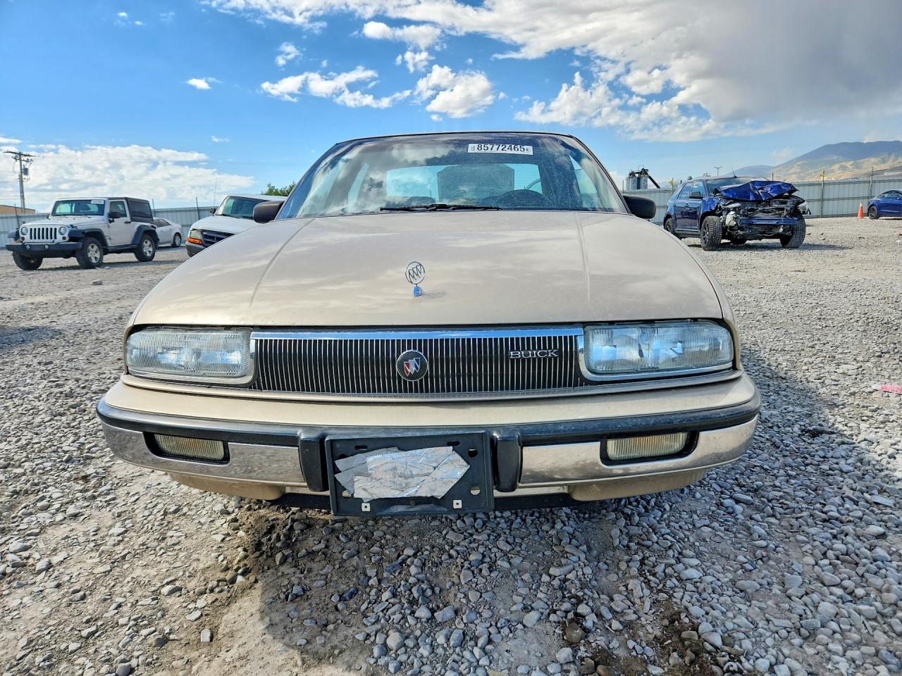 1992 Buick Regal Limited Tan vin: 2G4WD54L4N1440472