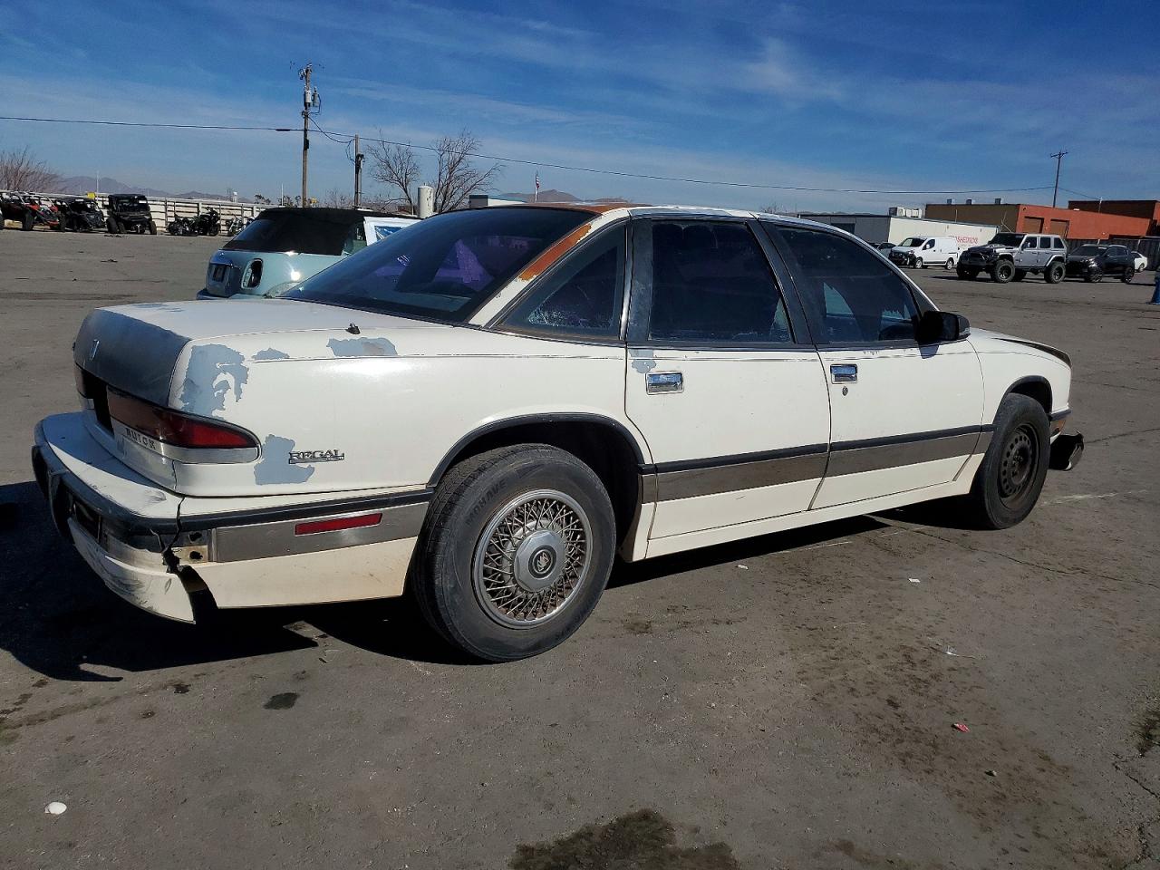 1992 Buick Regal Limited White vin: 2G4WD54L7N1417039