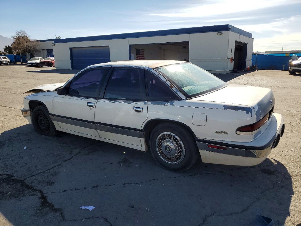 1992 Buick Regal Limited White vin: 2G4WD54L7N1417039