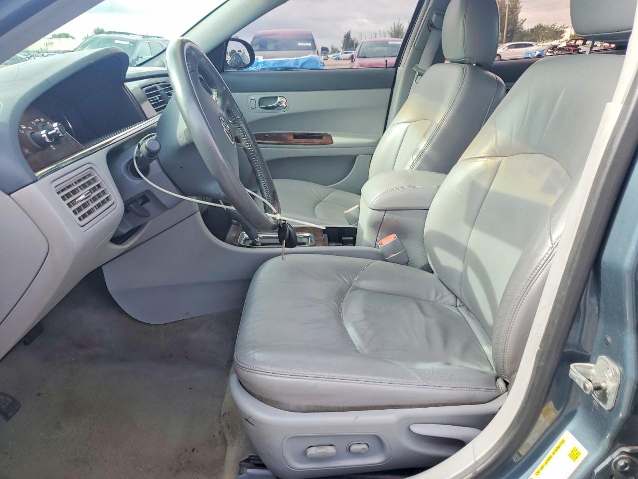 2007 Buick Lacrosse Cxl Blue vin: 2G4WD552571178177