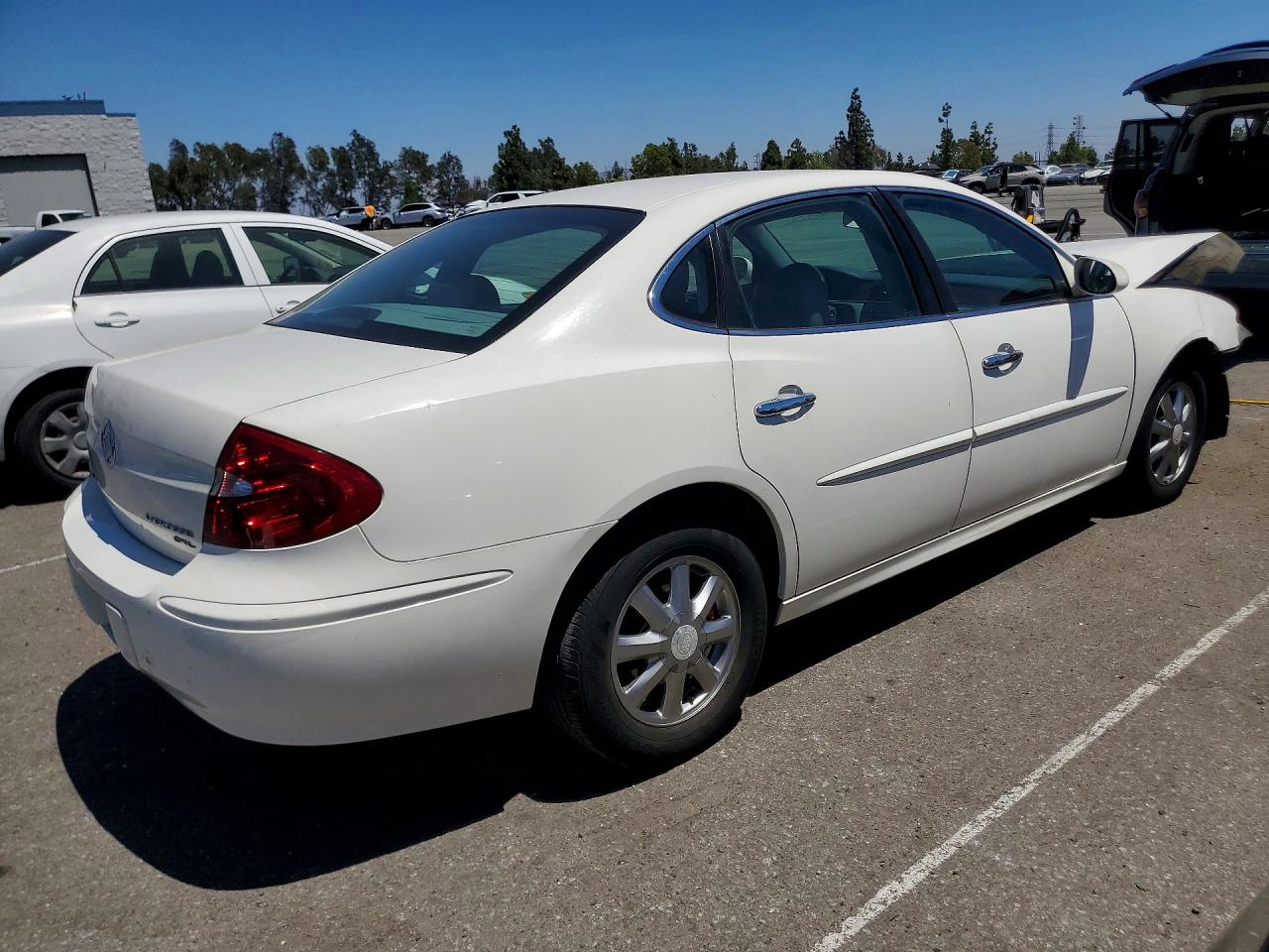2007 Buick Lacrosse Cxl White vin: 2G4WD552871114392