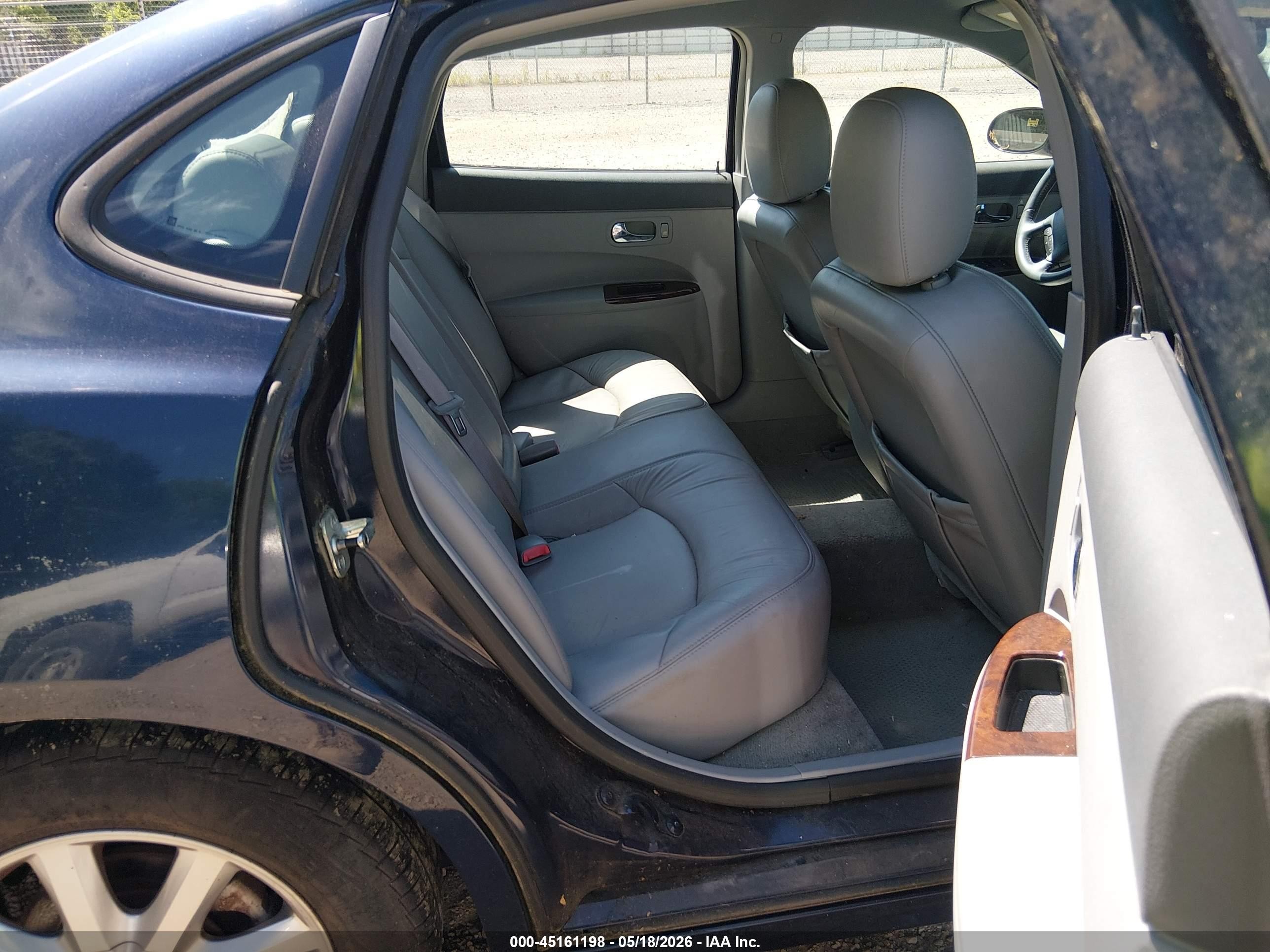 2007 Buick Lacrosse Cxl Dark Blue vin: 2G4WD552X71107301
