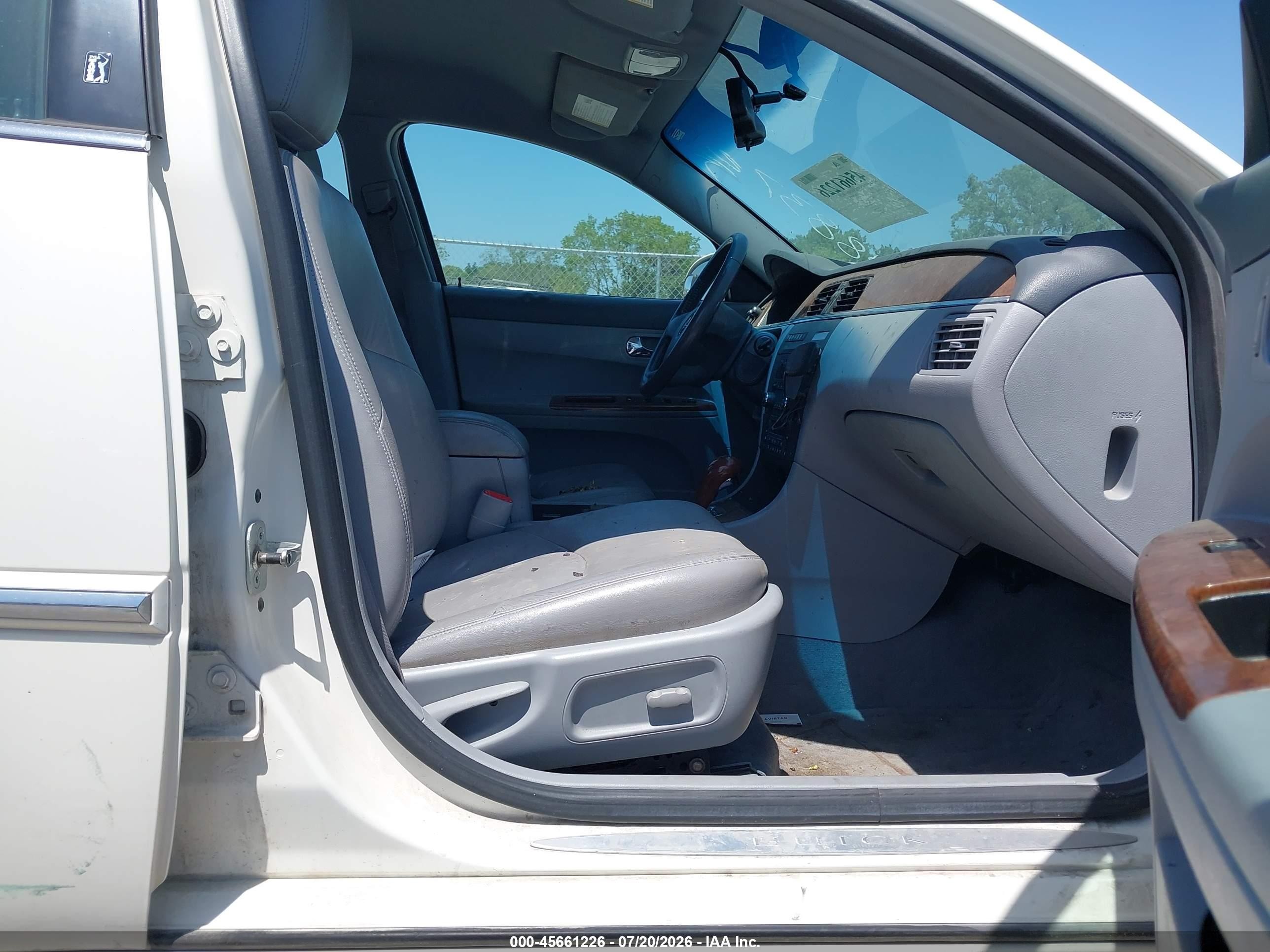 2005 Buick Lacrosse Cxl Белый vin: 2G4WD562151348837