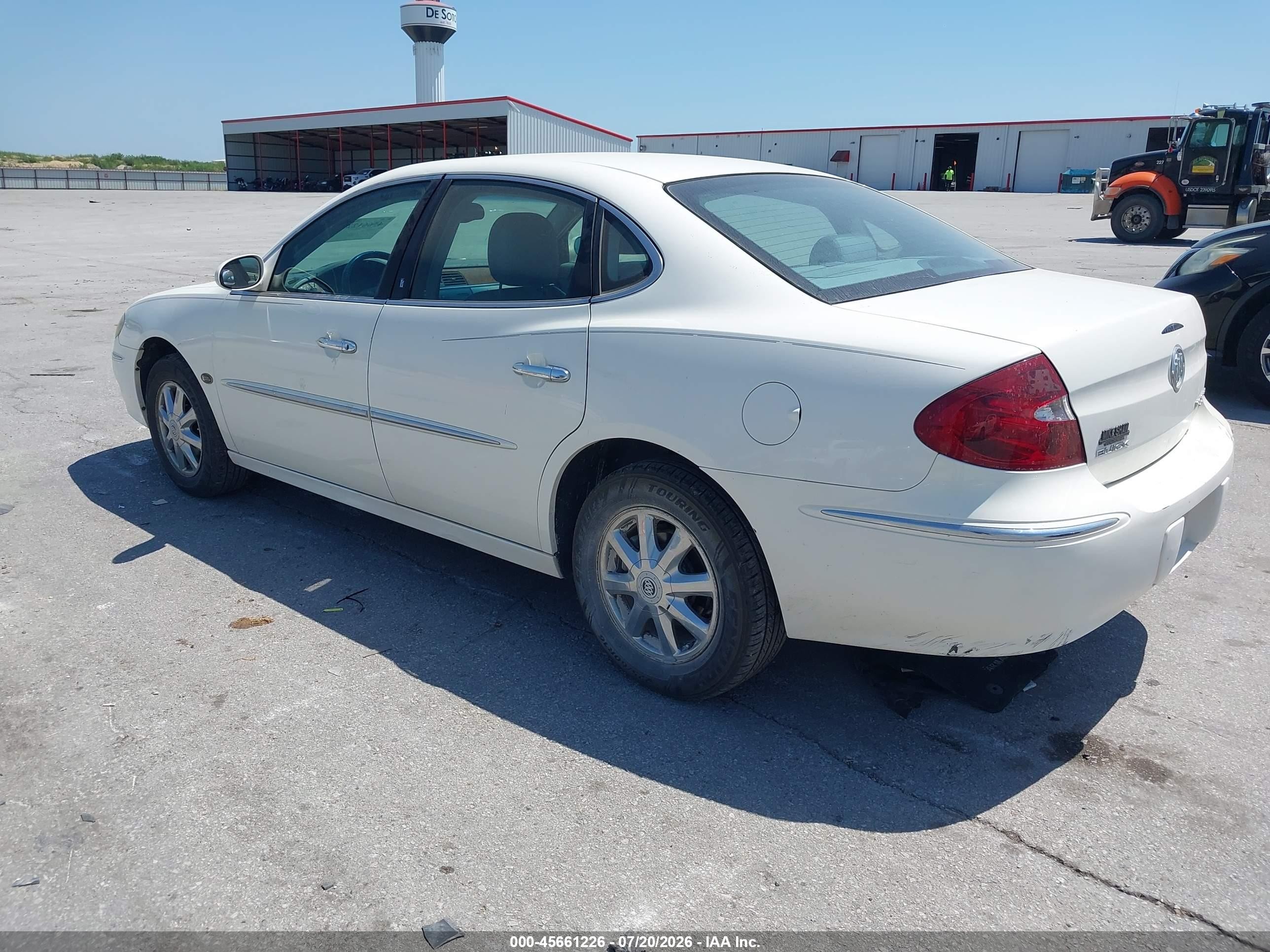 2005 Buick Lacrosse Cxl Белый vin: 2G4WD562151348837