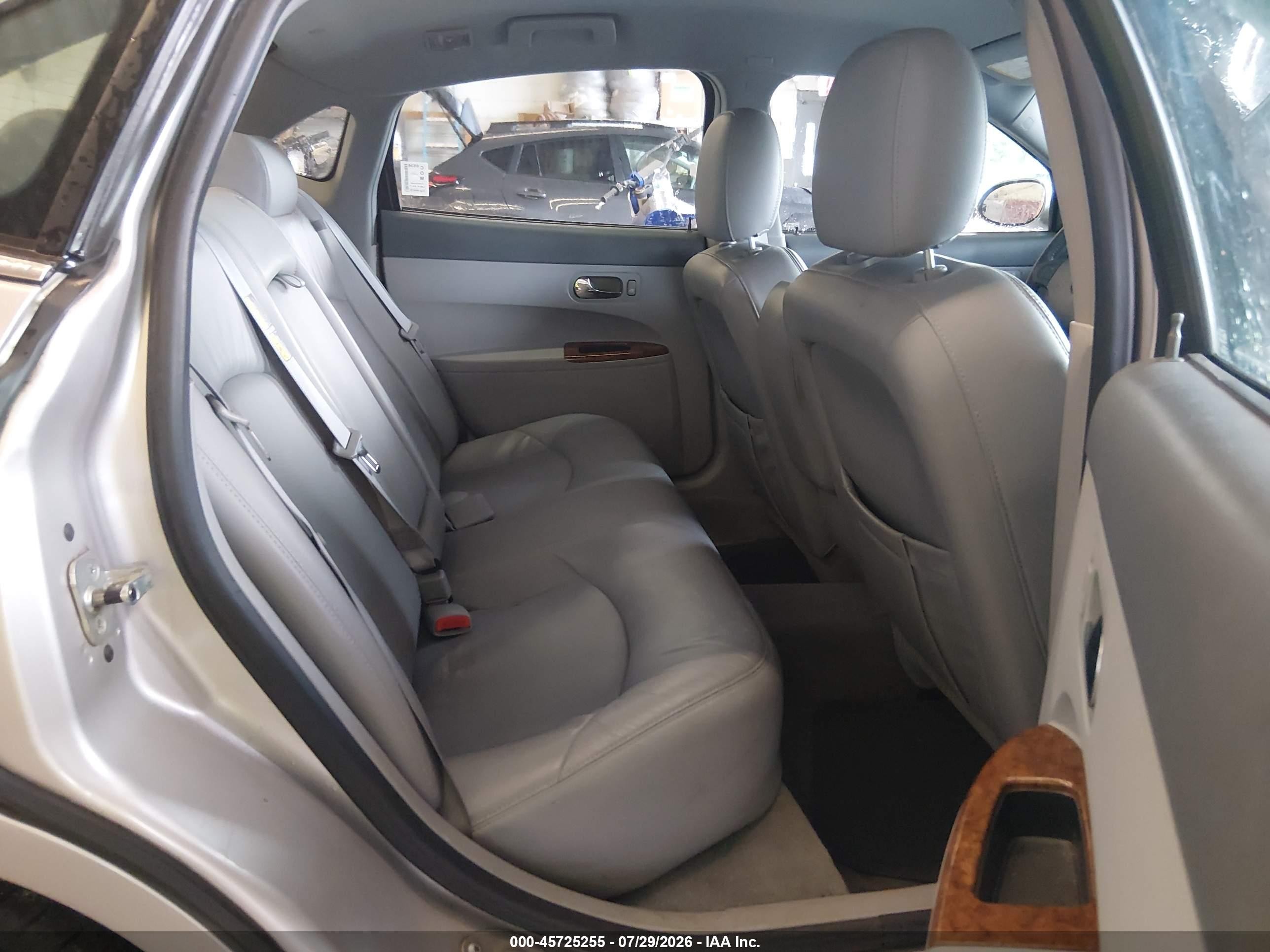 2005 Buick Lacrosse Cxl Silver vin: 2G4WD562351224732
