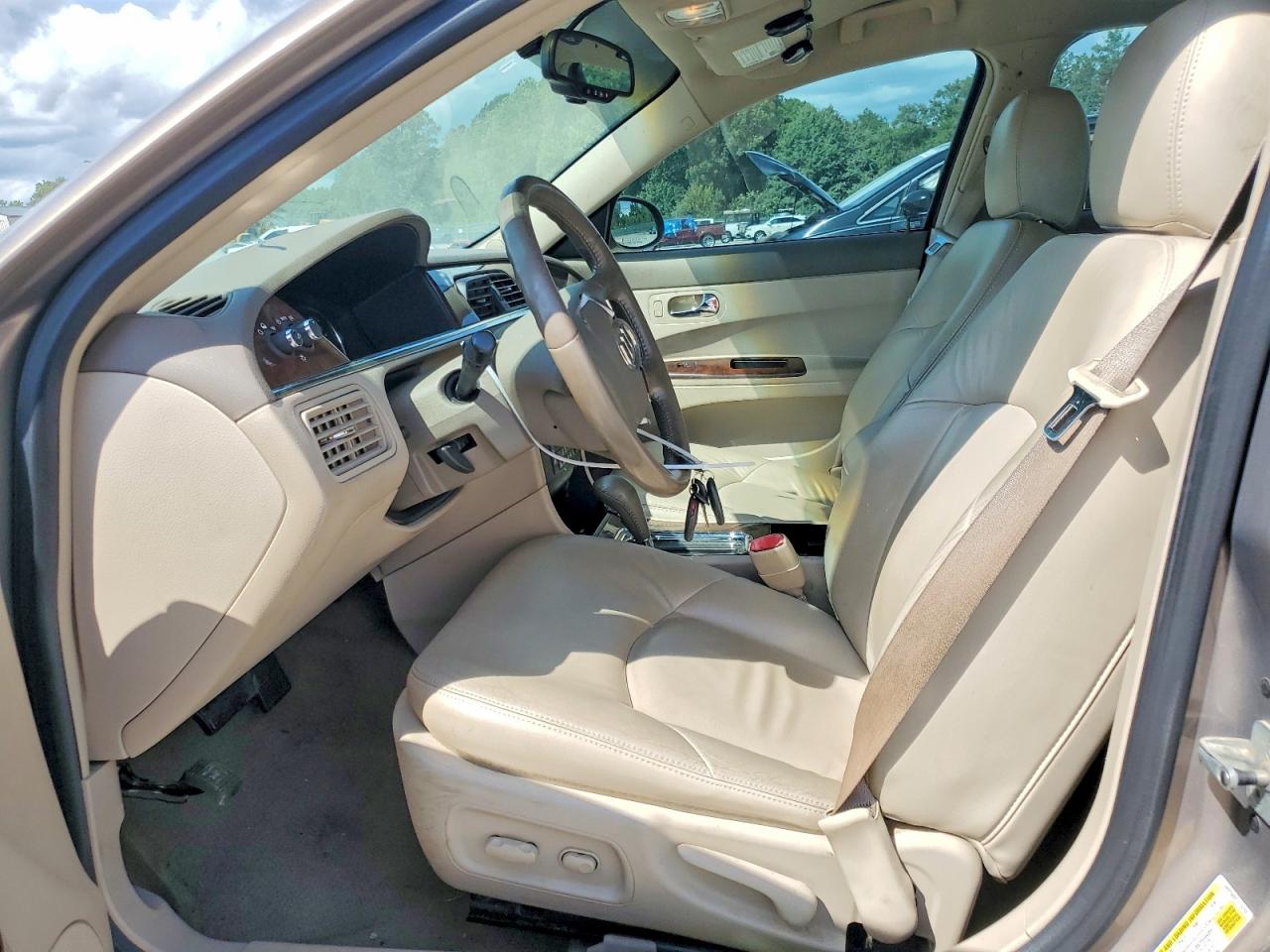 2007 Buick Lacrosse Cxl Beige vin: 2G4WD582071124152