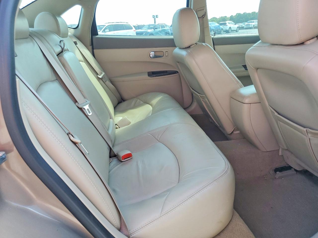 2007 Buick Lacrosse Cxl Beige vin: 2G4WD582071124152