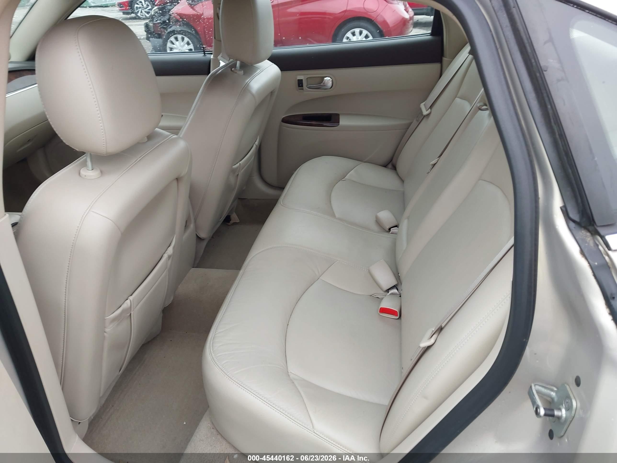 2009 Buick Lacrosse Cxl Gold vin: 2G4WD582091266245