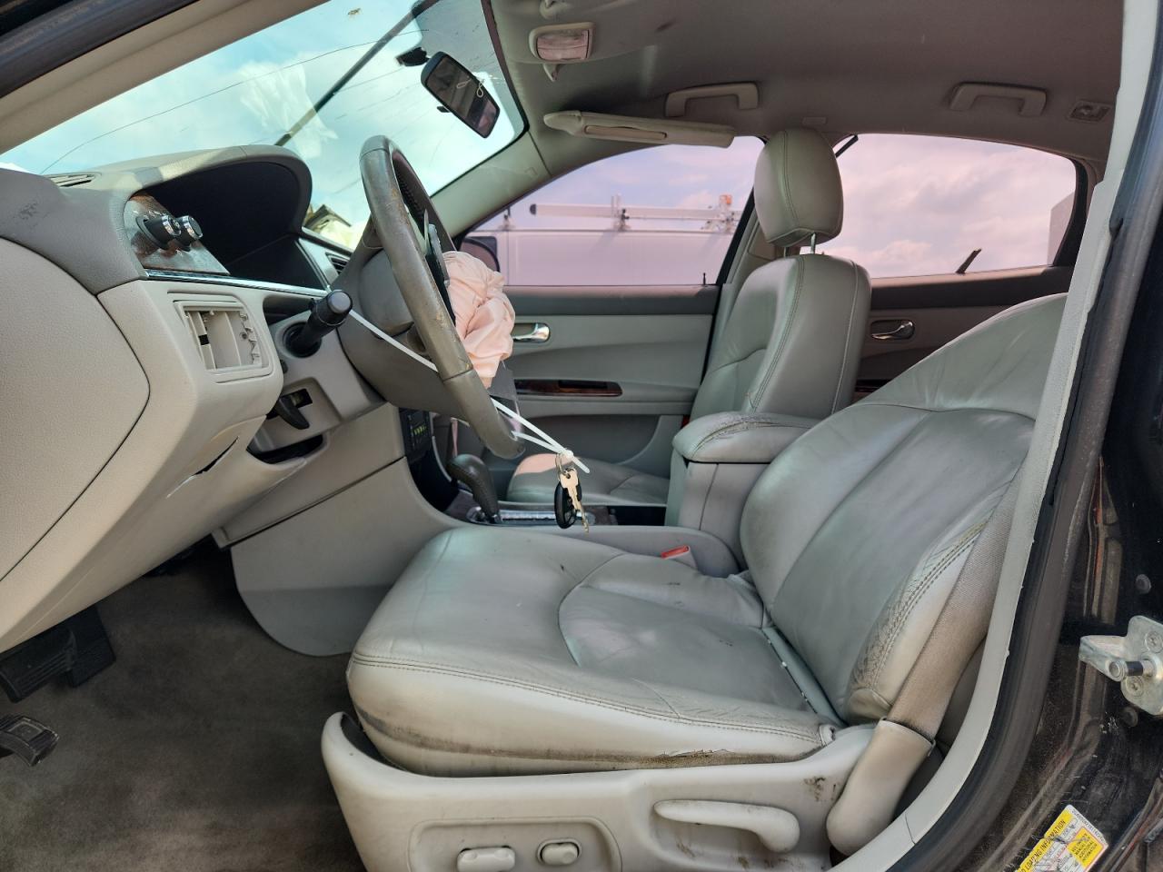 2008 Buick Lacrosse Cxl Черный vin: 2G4WD582181142242