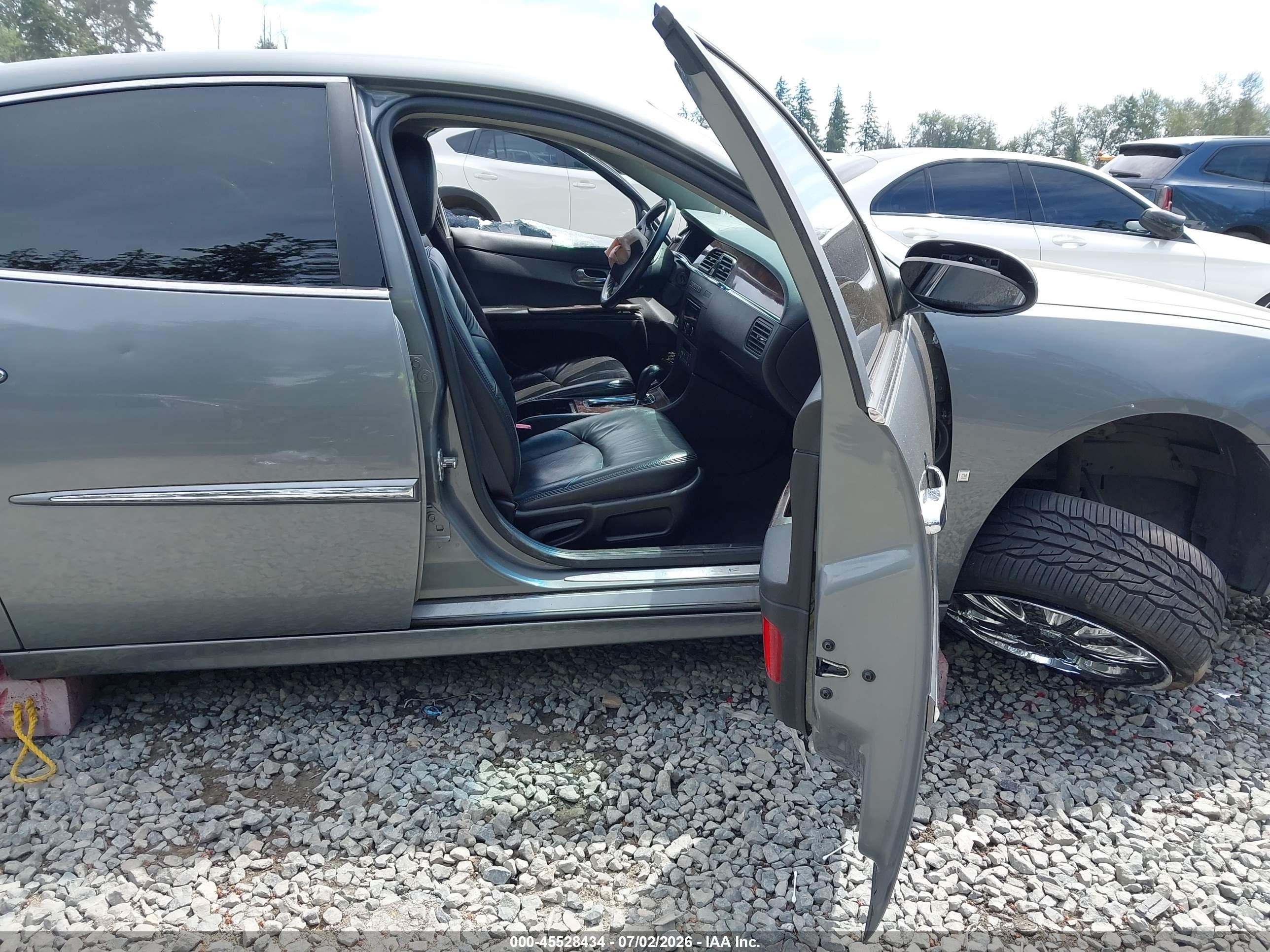 2008 Buick Lacrosse Cxl Gray vin: 2G4WD582281218163