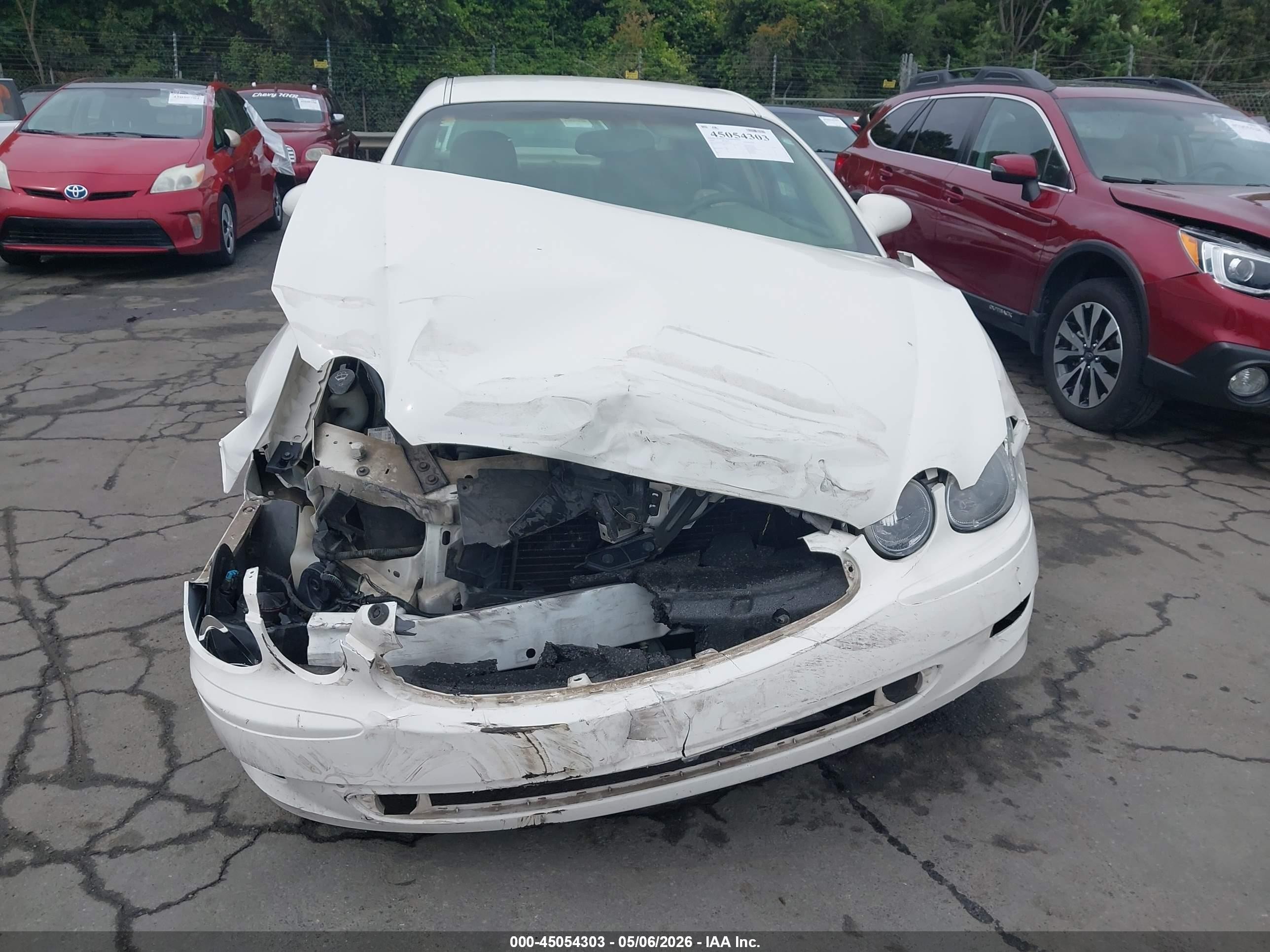 2006 Buick Lacrosse Cxl White vin: 2G4WD582361167138