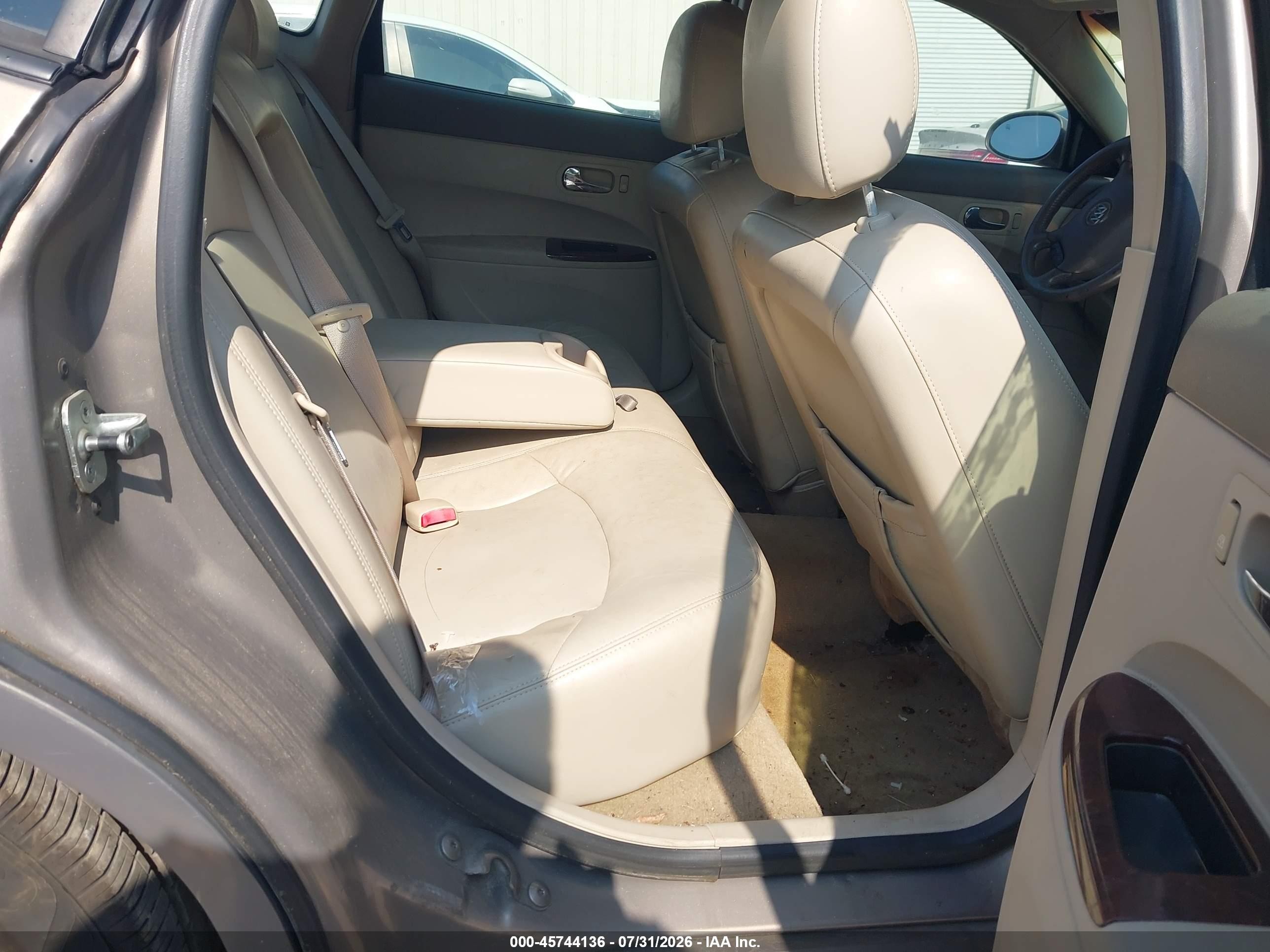 2007 Buick Lacrosse Cxl Beige vin: 2G4WD582371115137