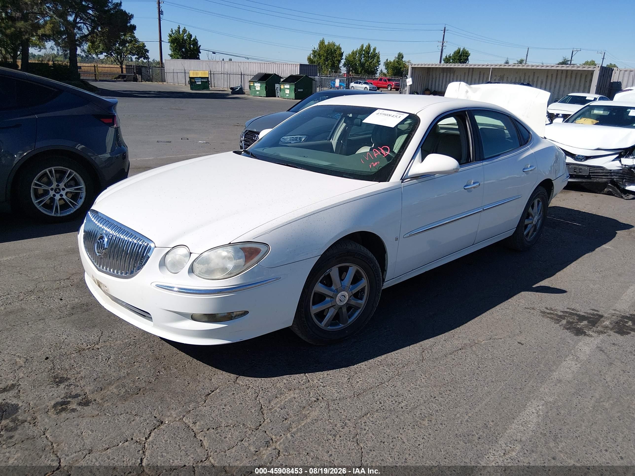 2008 Buick Lacrosse Cxl White vin: 2G4WD582381138354