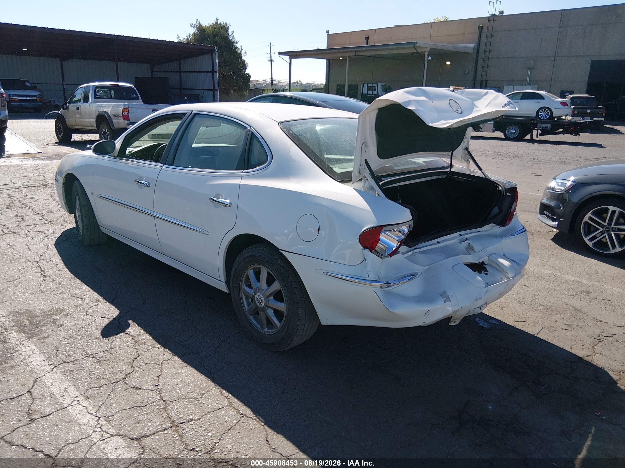 2008 Buick Lacrosse Cxl White vin: 2G4WD582381138354