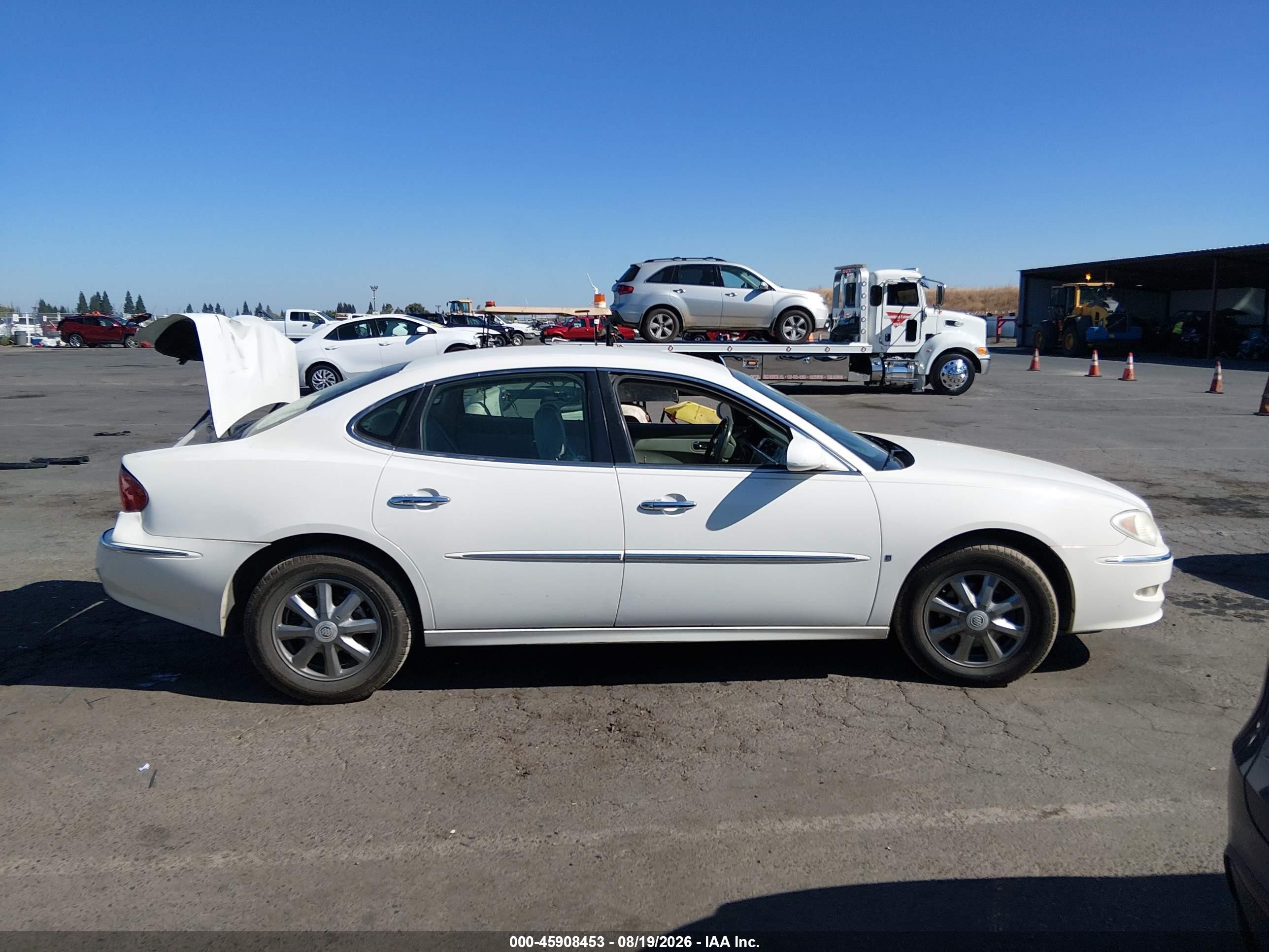 2008 Buick Lacrosse Cxl White vin: 2G4WD582381138354