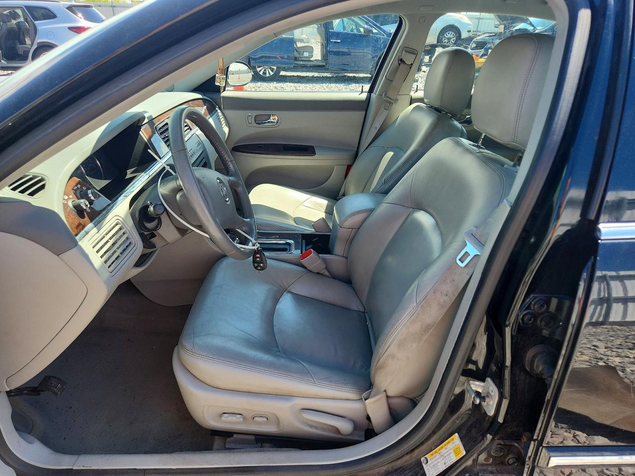 2008 Buick Lacrosse Cxl Black vin: 2G4WD582381147684