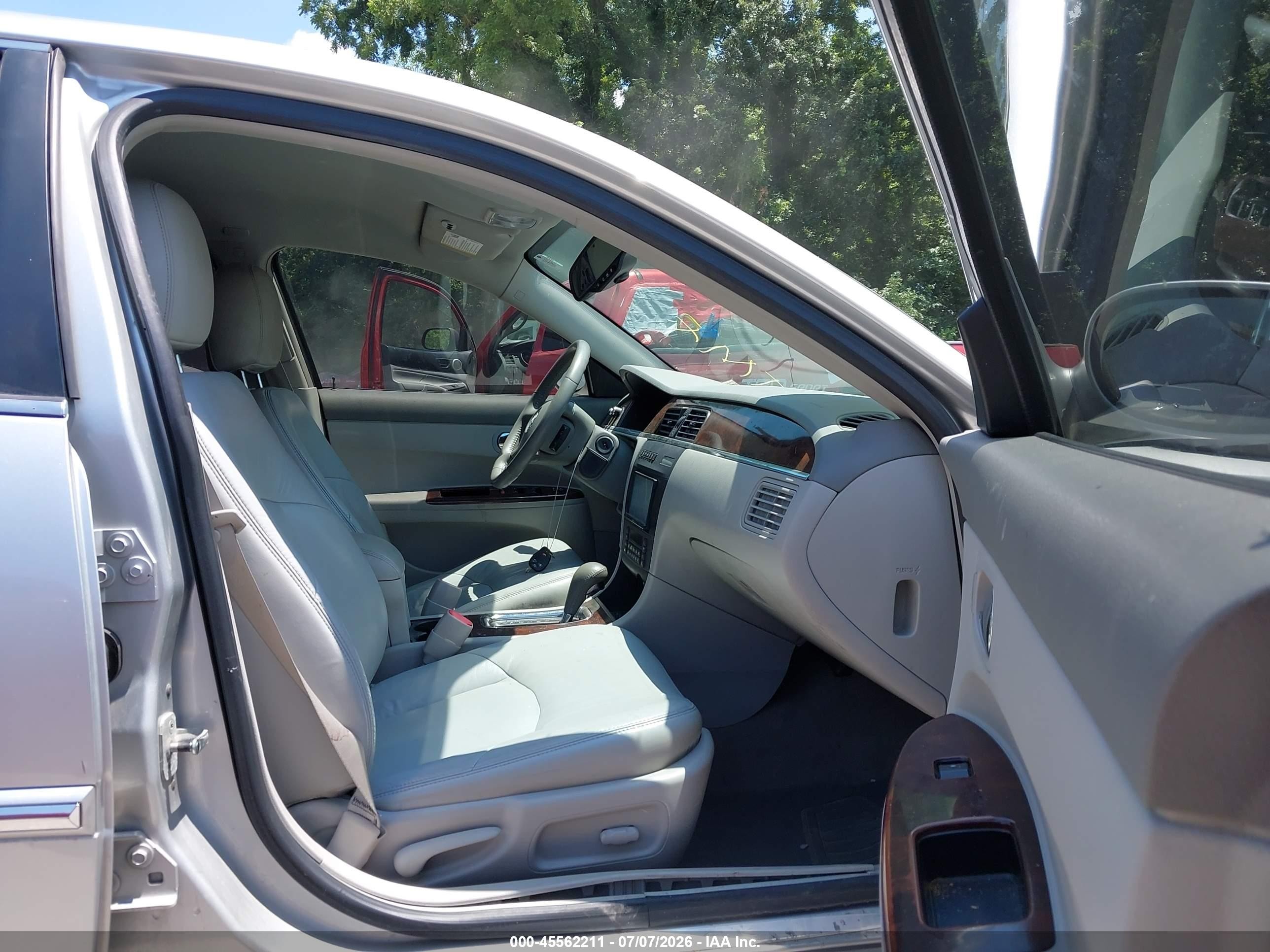 2009 Buick Lacrosse Cxl Серебряный vin: 2G4WD582391151395