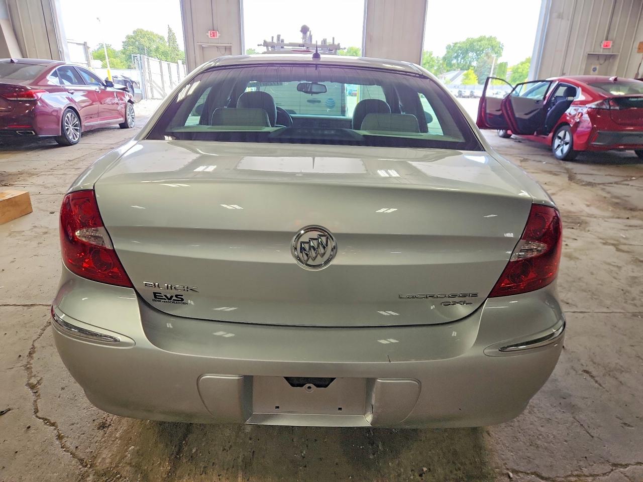 2009 Buick Lacrosse Cxl Silver vin: 2G4WD582391171890