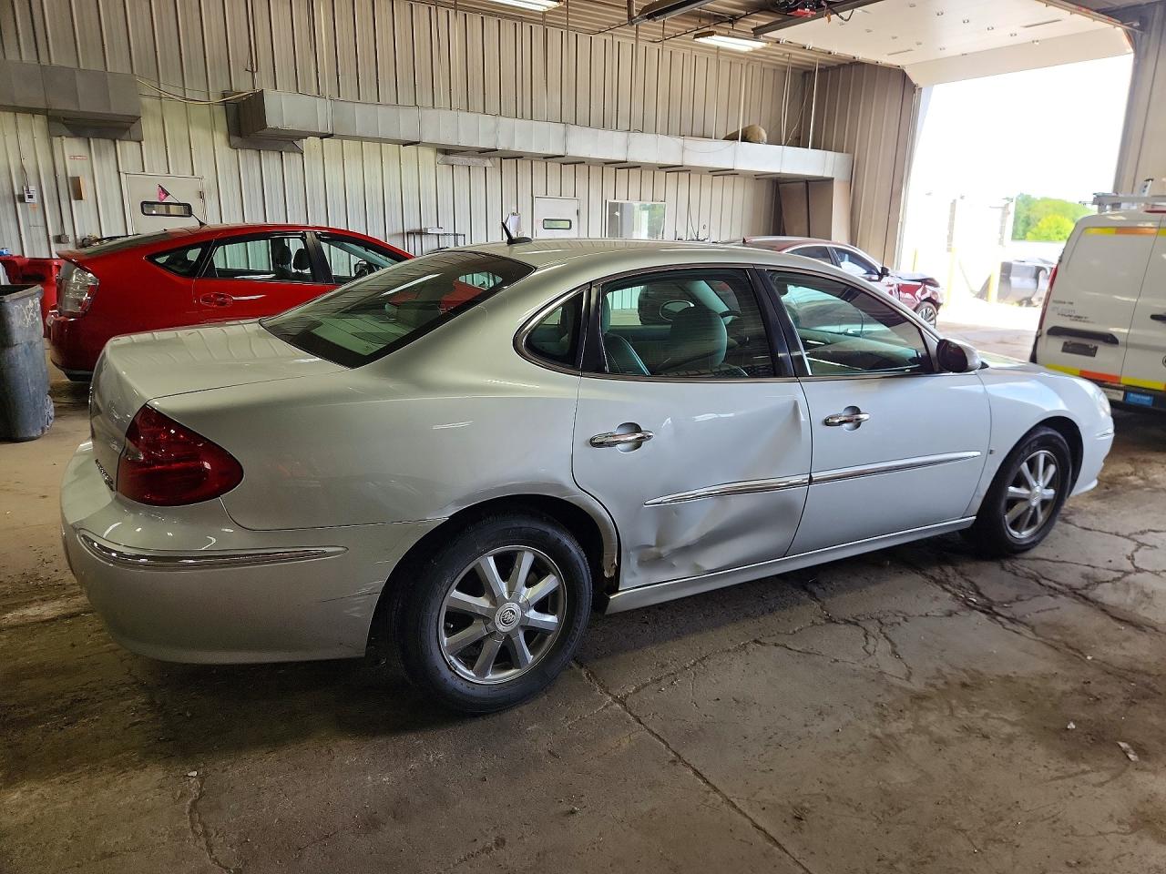 2009 Buick Lacrosse Cxl Silver vin: 2G4WD582391171890