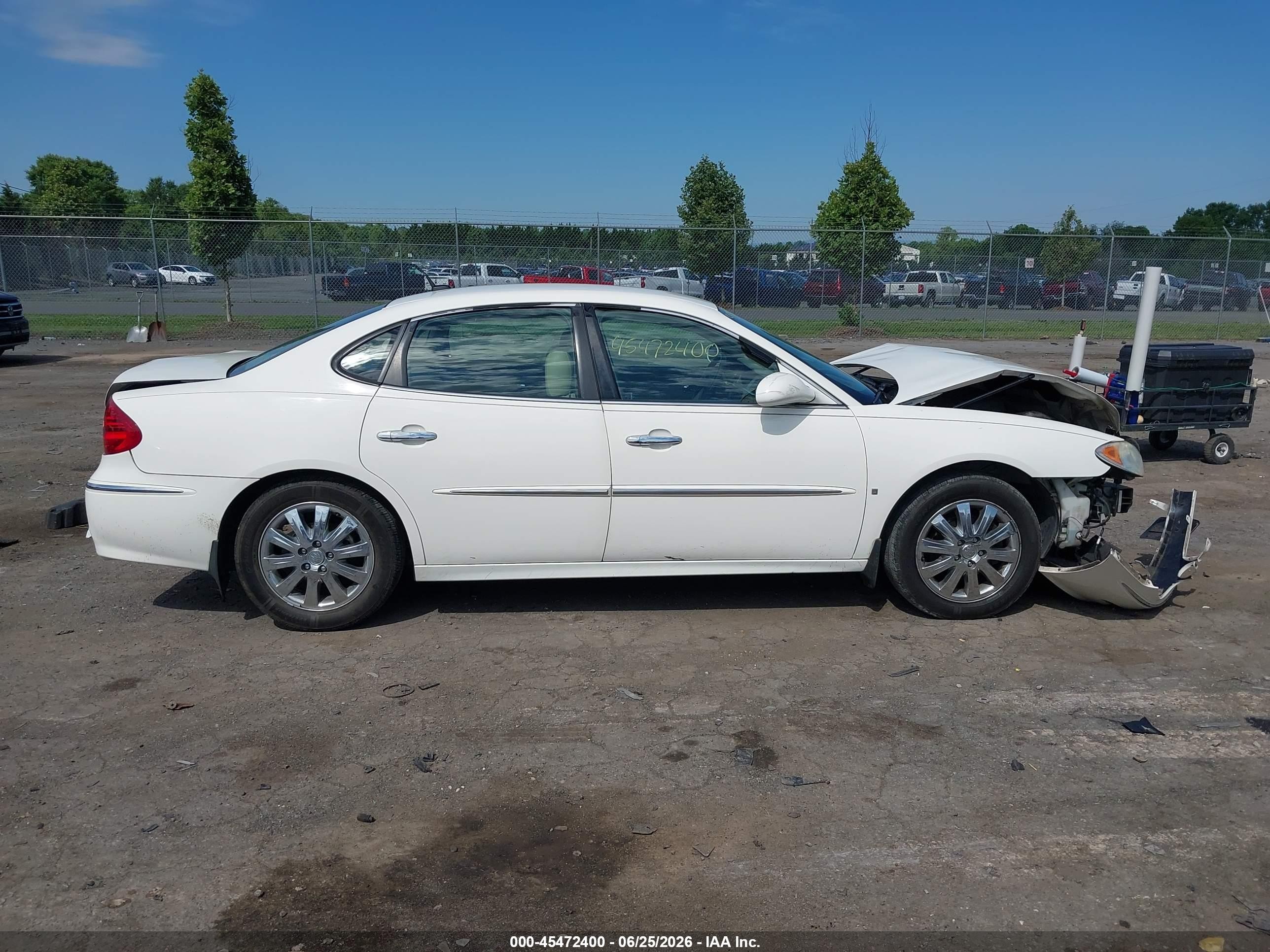 2007 Buick Lacrosse Cxl White vin: 2G4WD582571161908