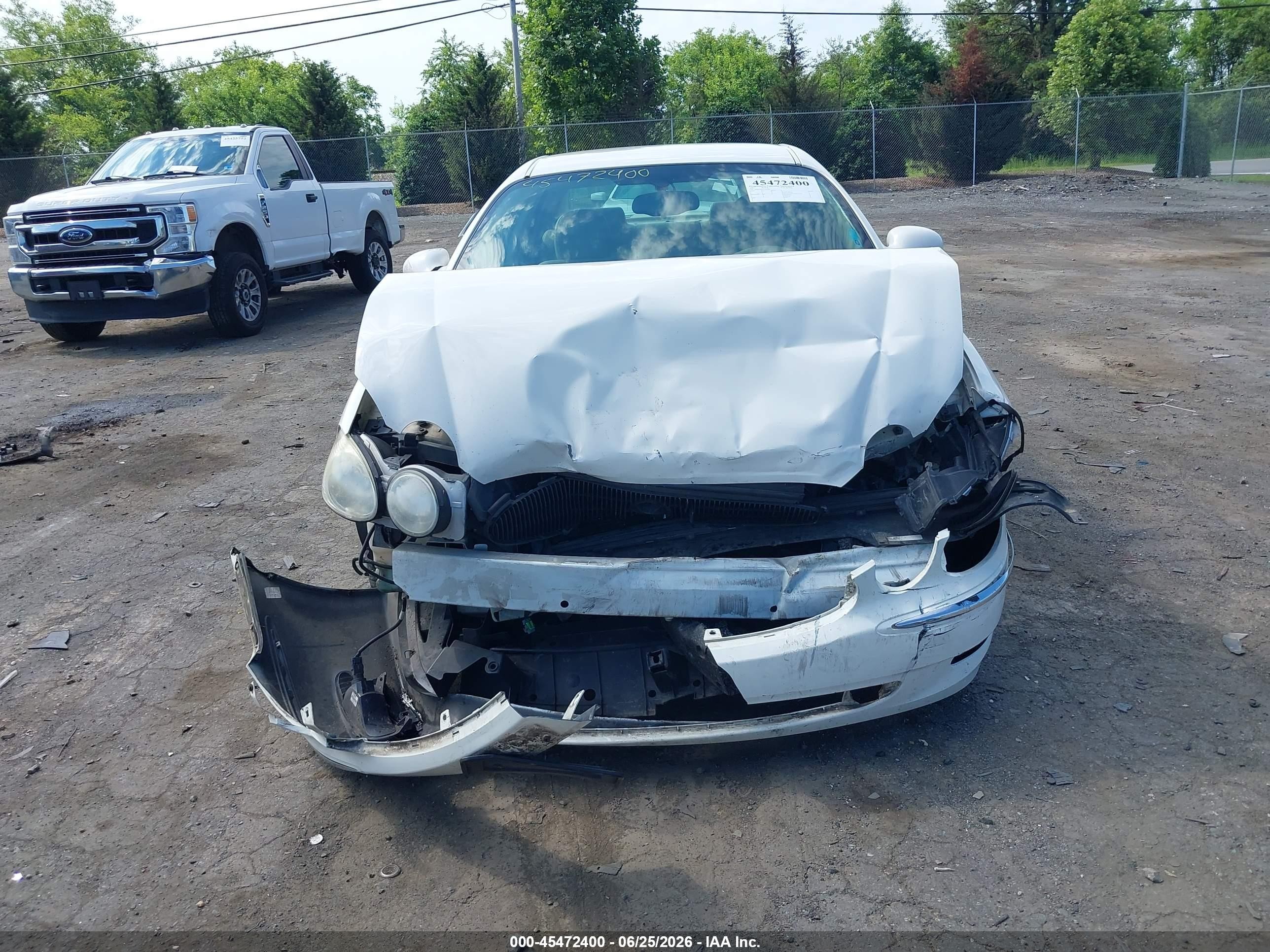 2007 Buick Lacrosse Cxl White vin: 2G4WD582571161908